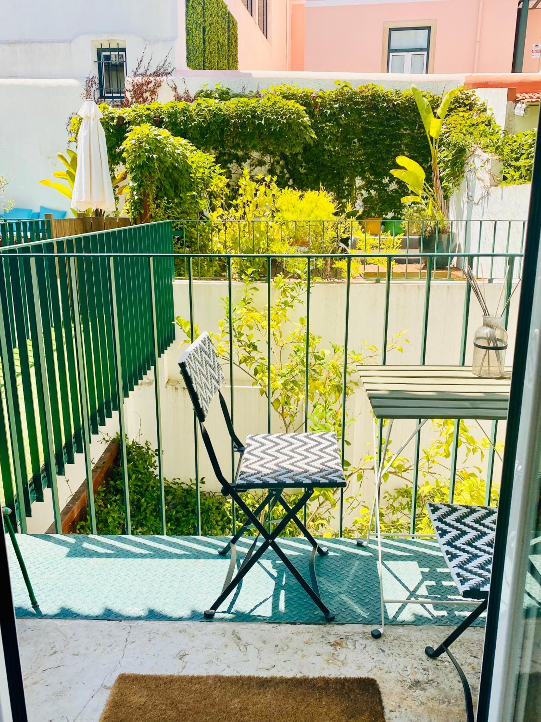 Swimming pool Apartment Central Lisbon view 5
