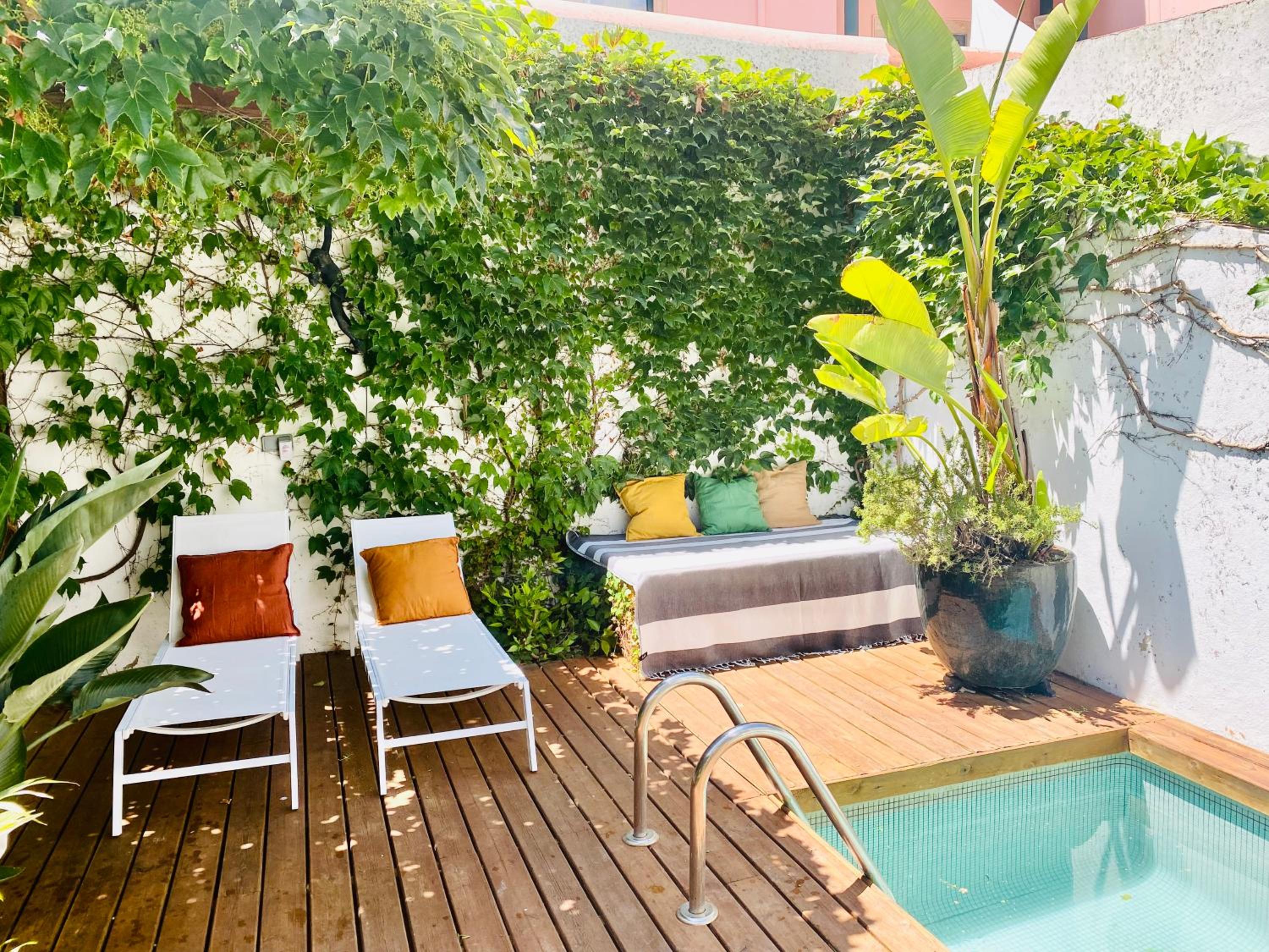 Swimming pool Apartment Central Lisbon view 2