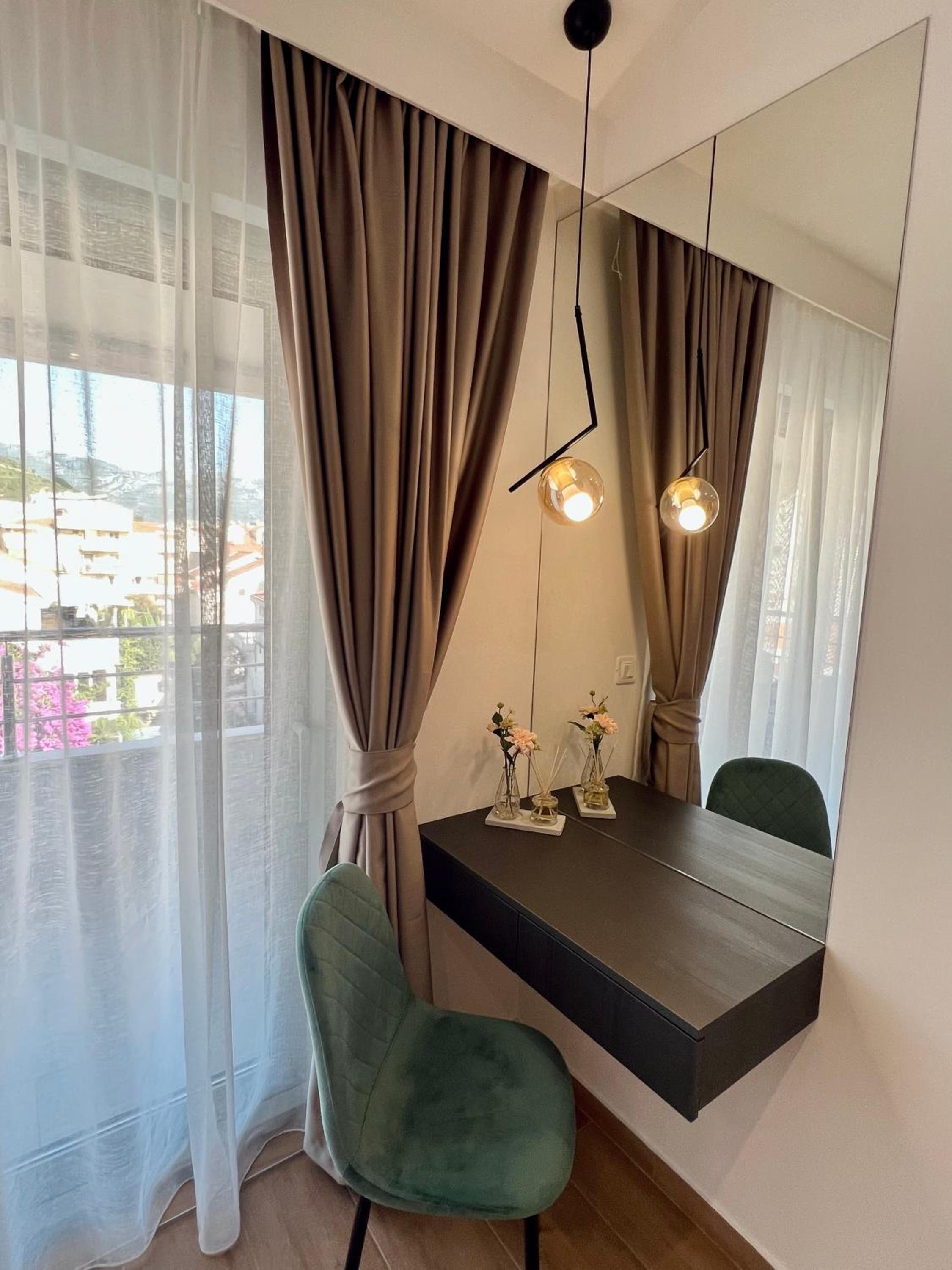 Apartments Sirena - Modern stay with free parking