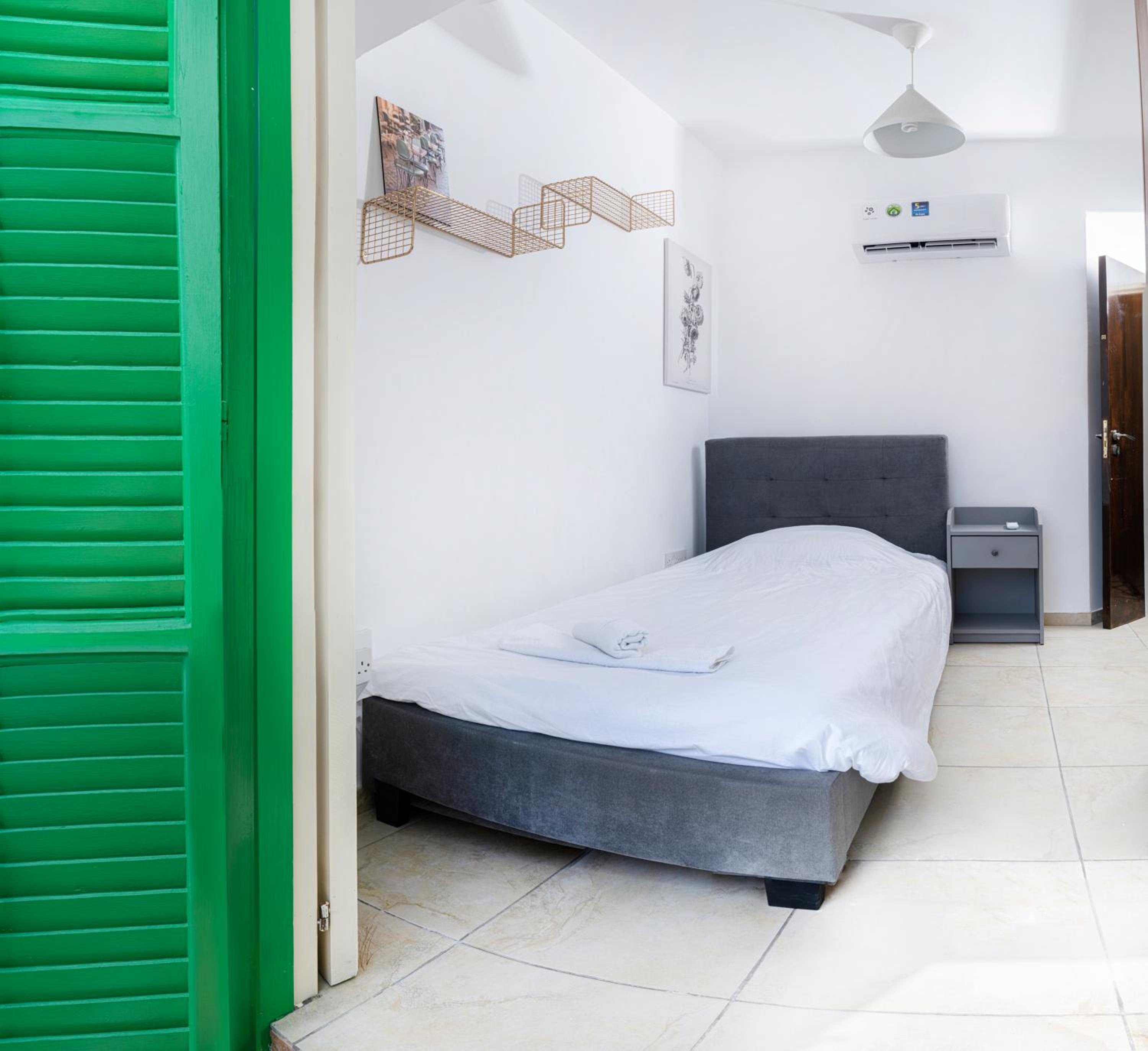 Private room in shared flat