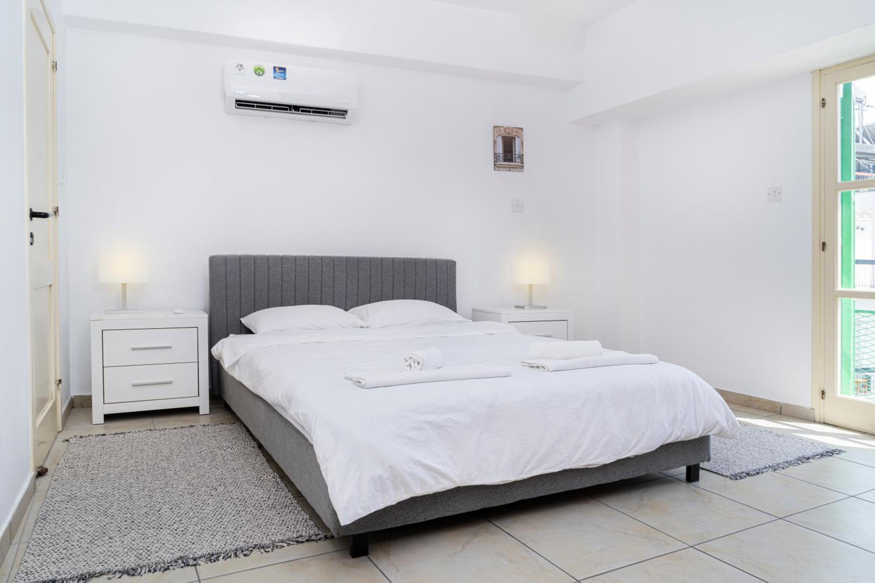 Private room in shared flat