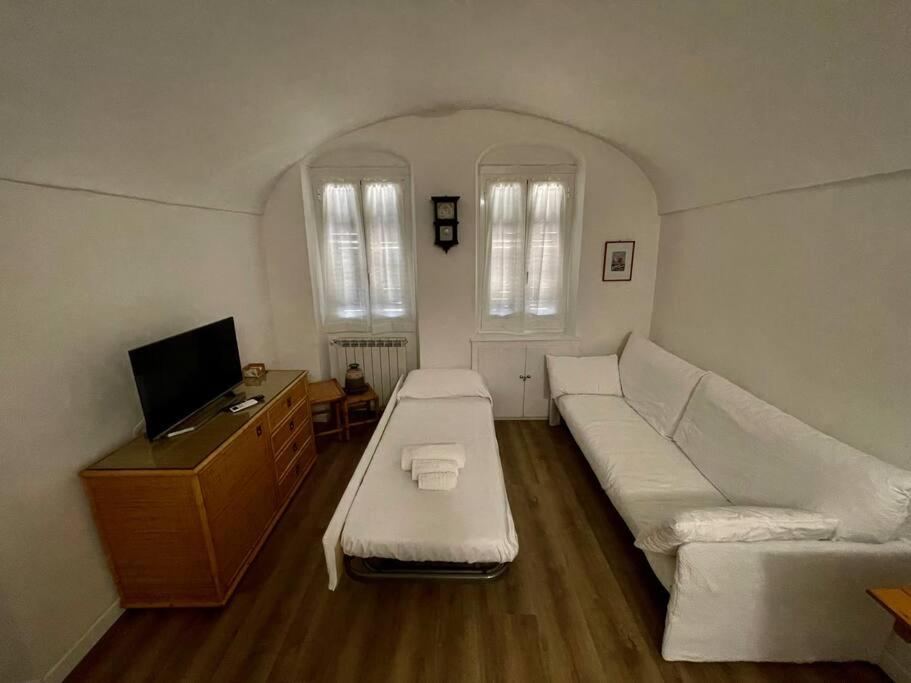 Ancient House by Wonderful Italy view 5