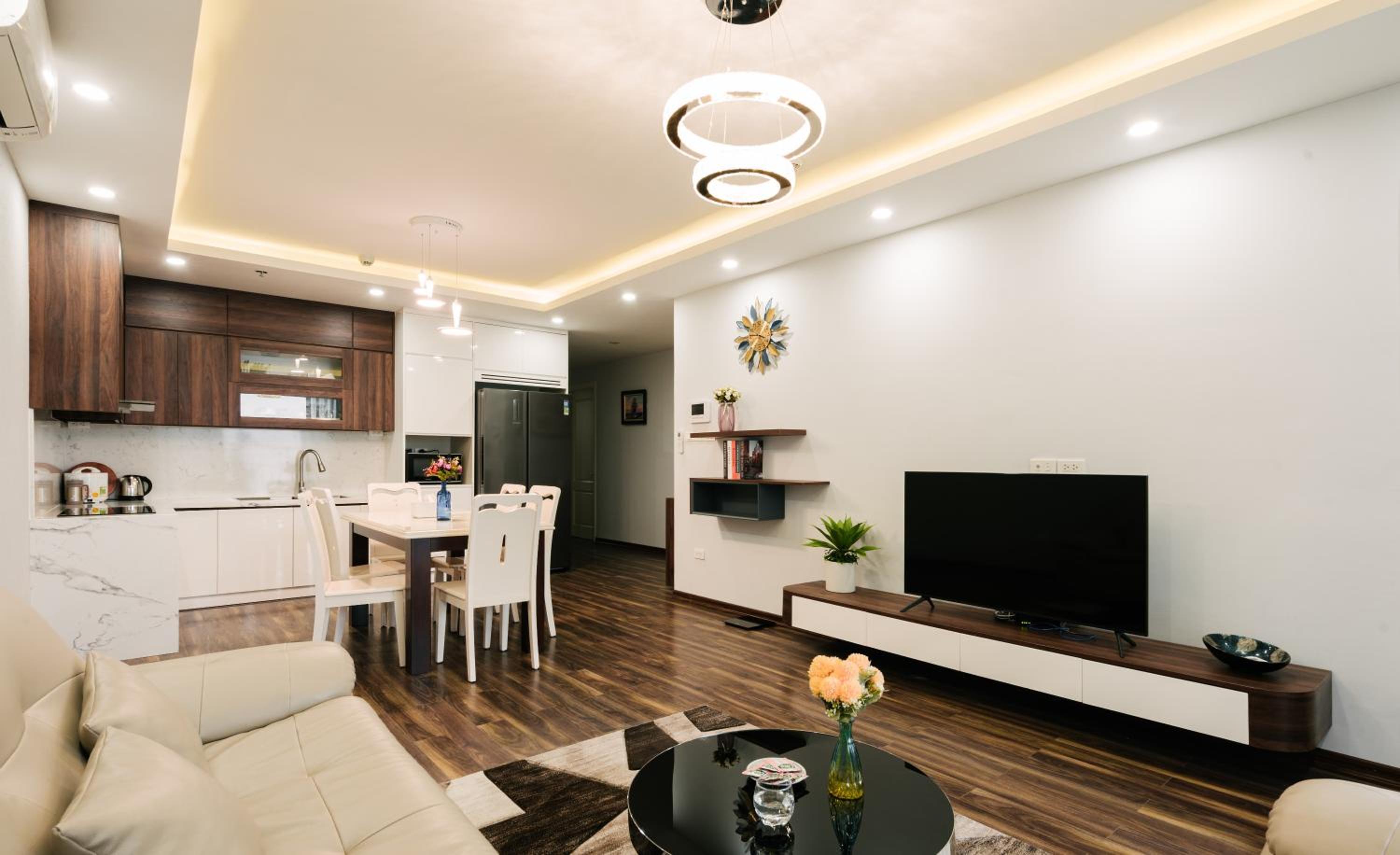 Hi-Home Suites - the West Lake Xuan Dieu
