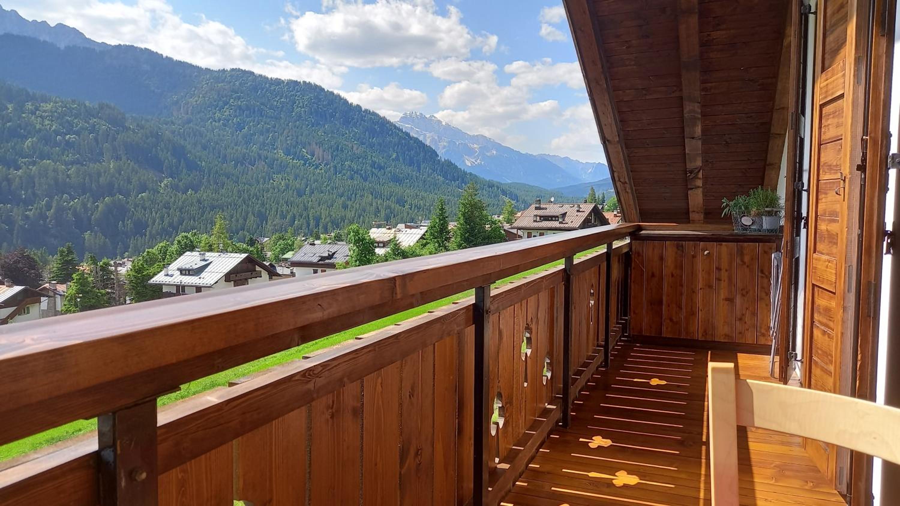 Deliziosa mansarda con vista Dolomiti view 5