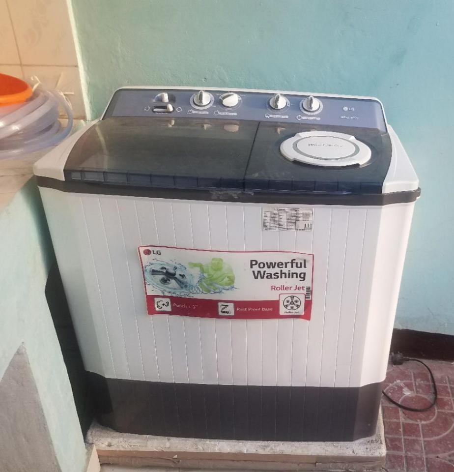 Comfy House 5 mins to Bole Airport view 2