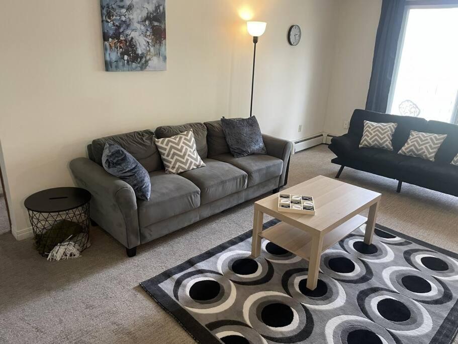 Stunning 1 Bedroom Apartment