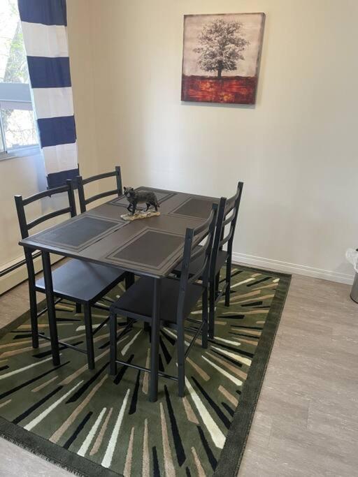 Stunning 1 Bedroom Apartment