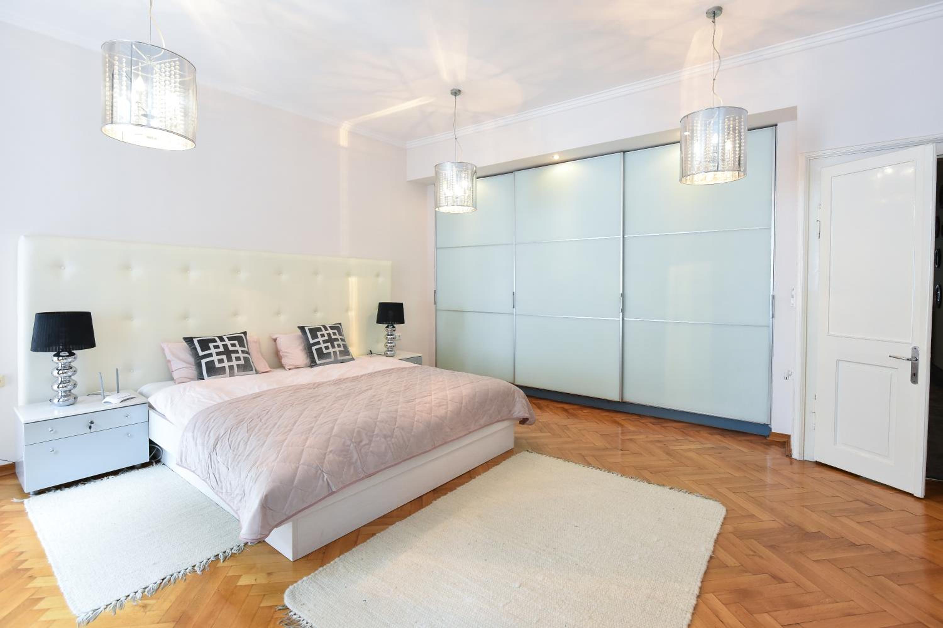 Neoclassical Luxury Apartment Ljubljana view 4