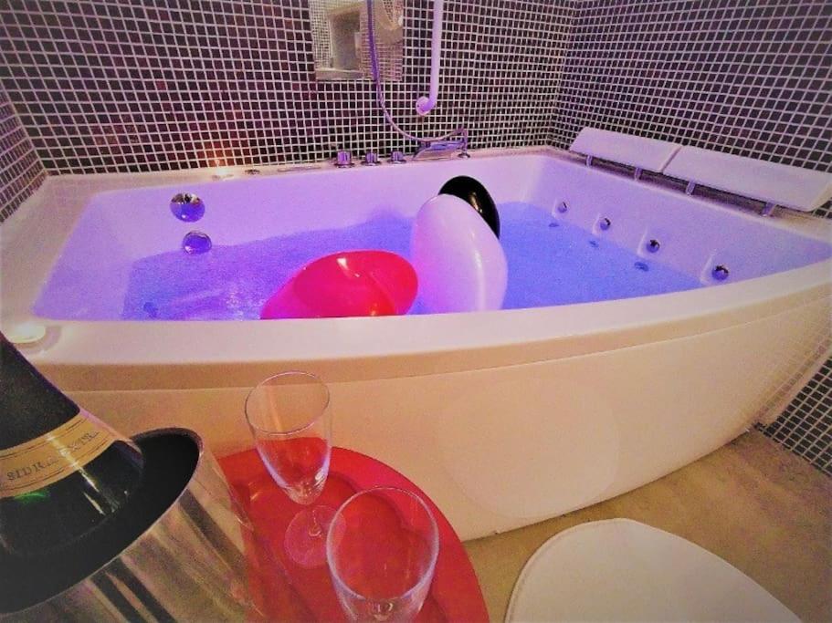 zentral club neutron-jacuzzi