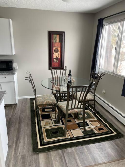 Exquisite 2 Bedroom Apartment