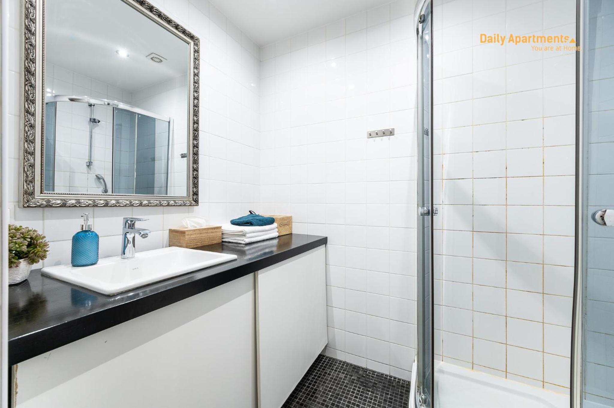 Luxury Suites - Old Town Sauna Str view 4