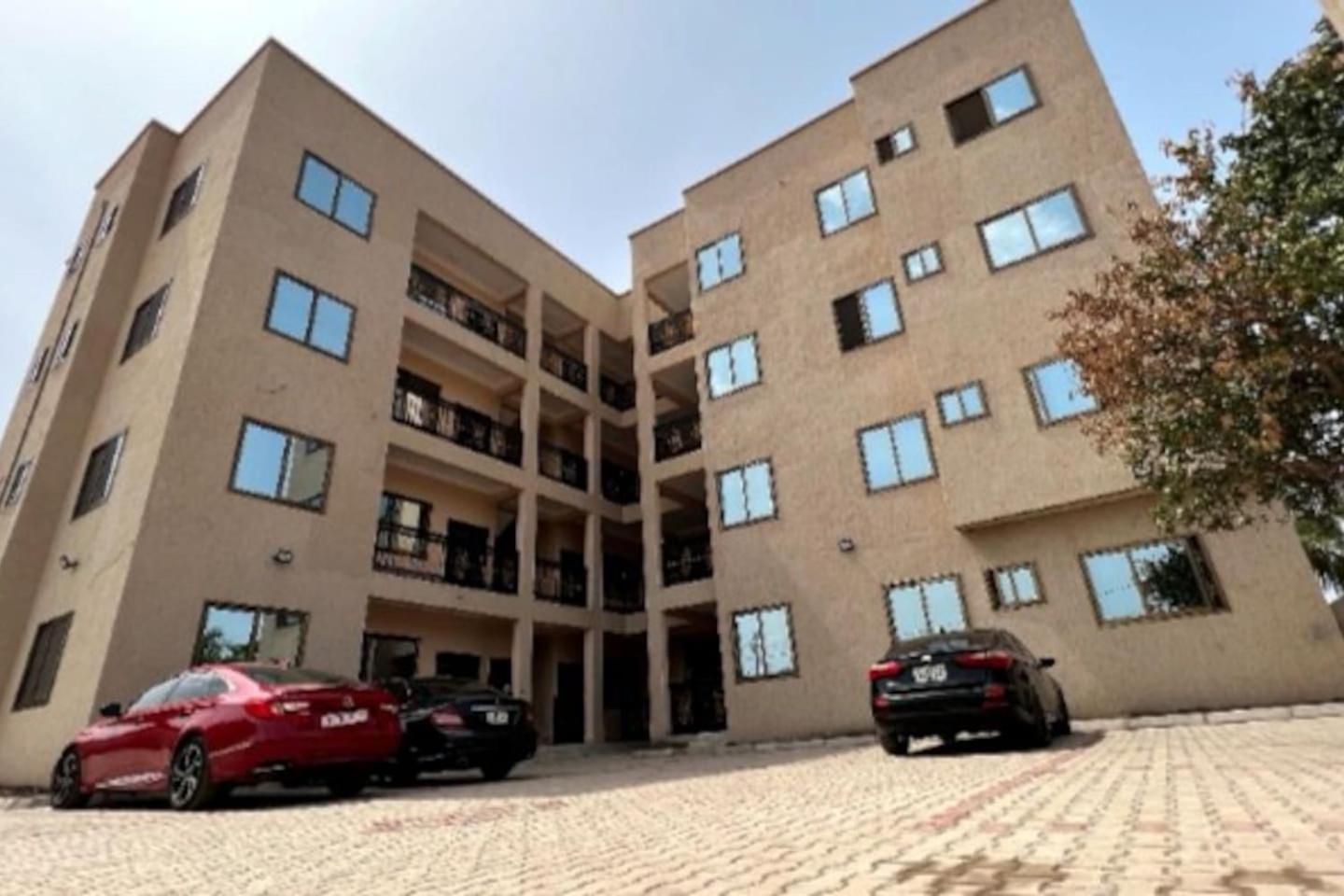Obaatanpa Villa