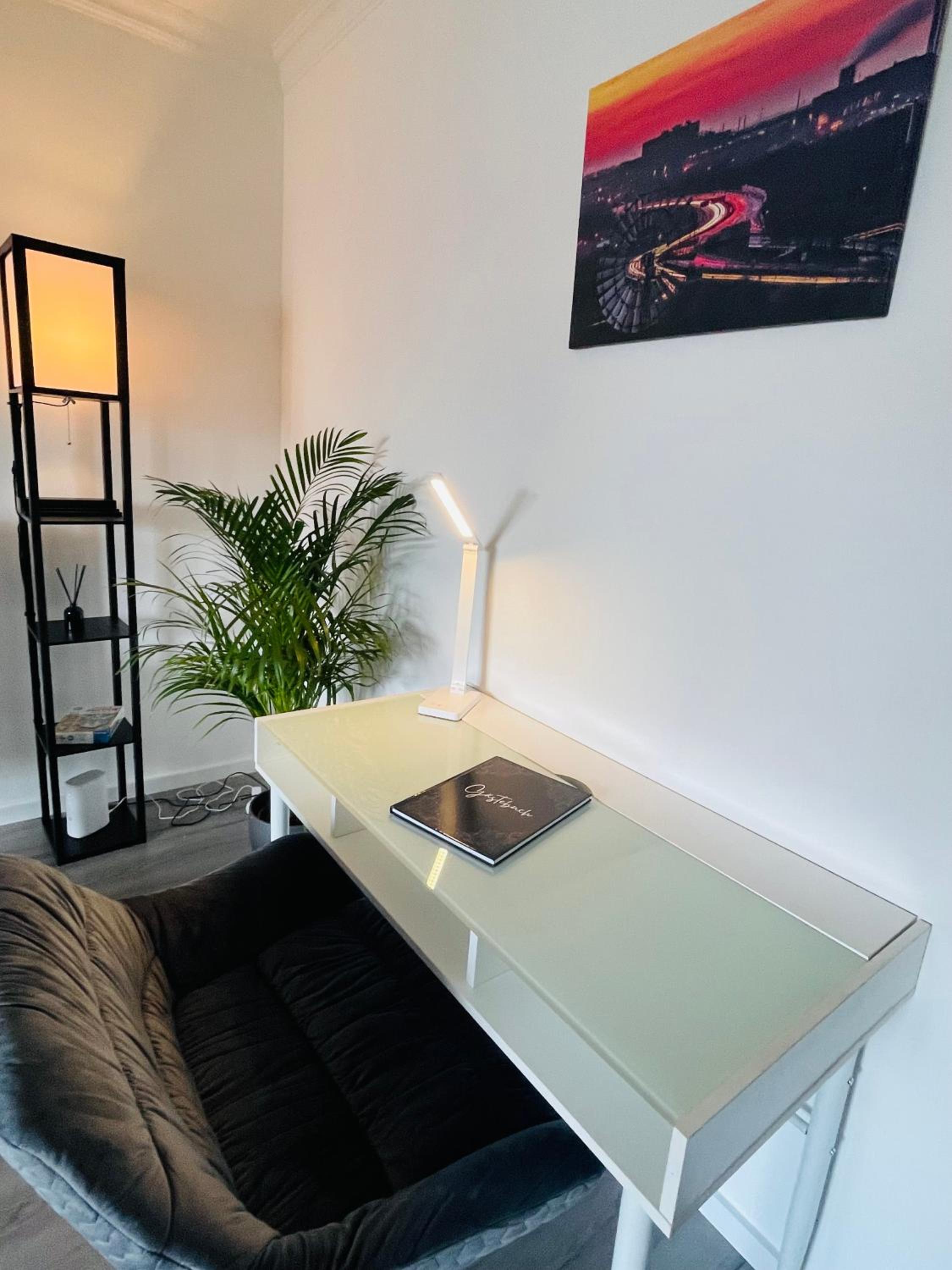 gemütlich*Nespresso*Netflix*Arbeitsplatz*Parkplatz