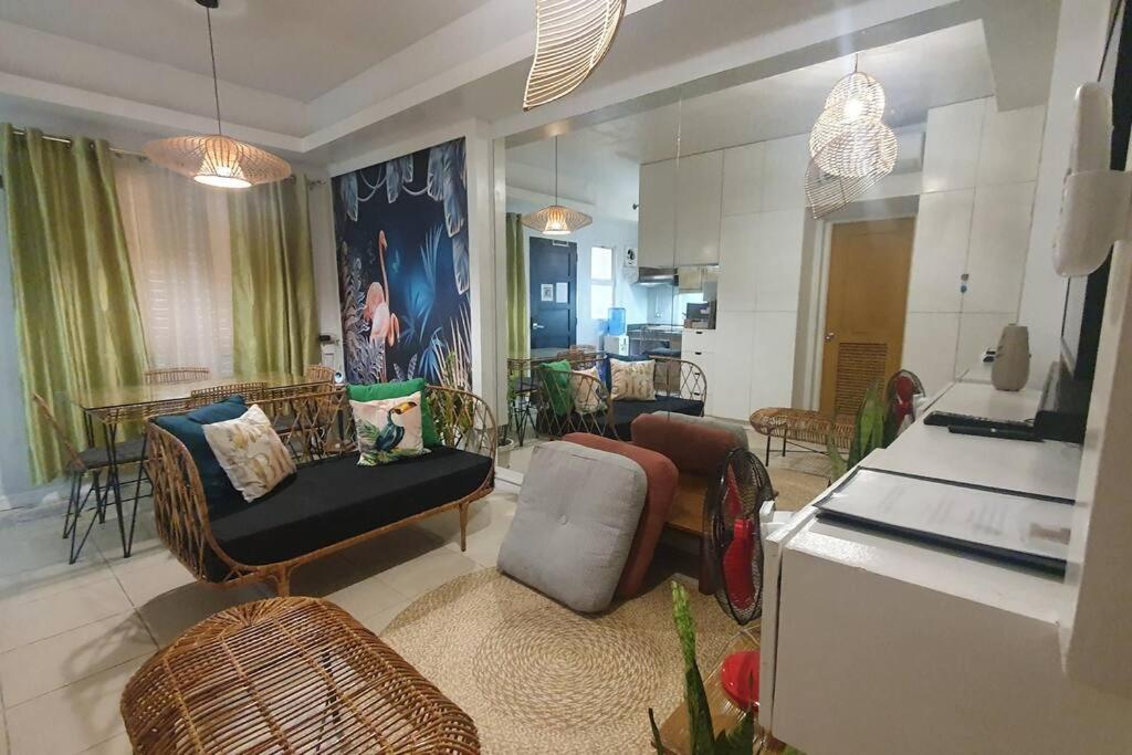 Tropical Escape at Cedar Crest view 2