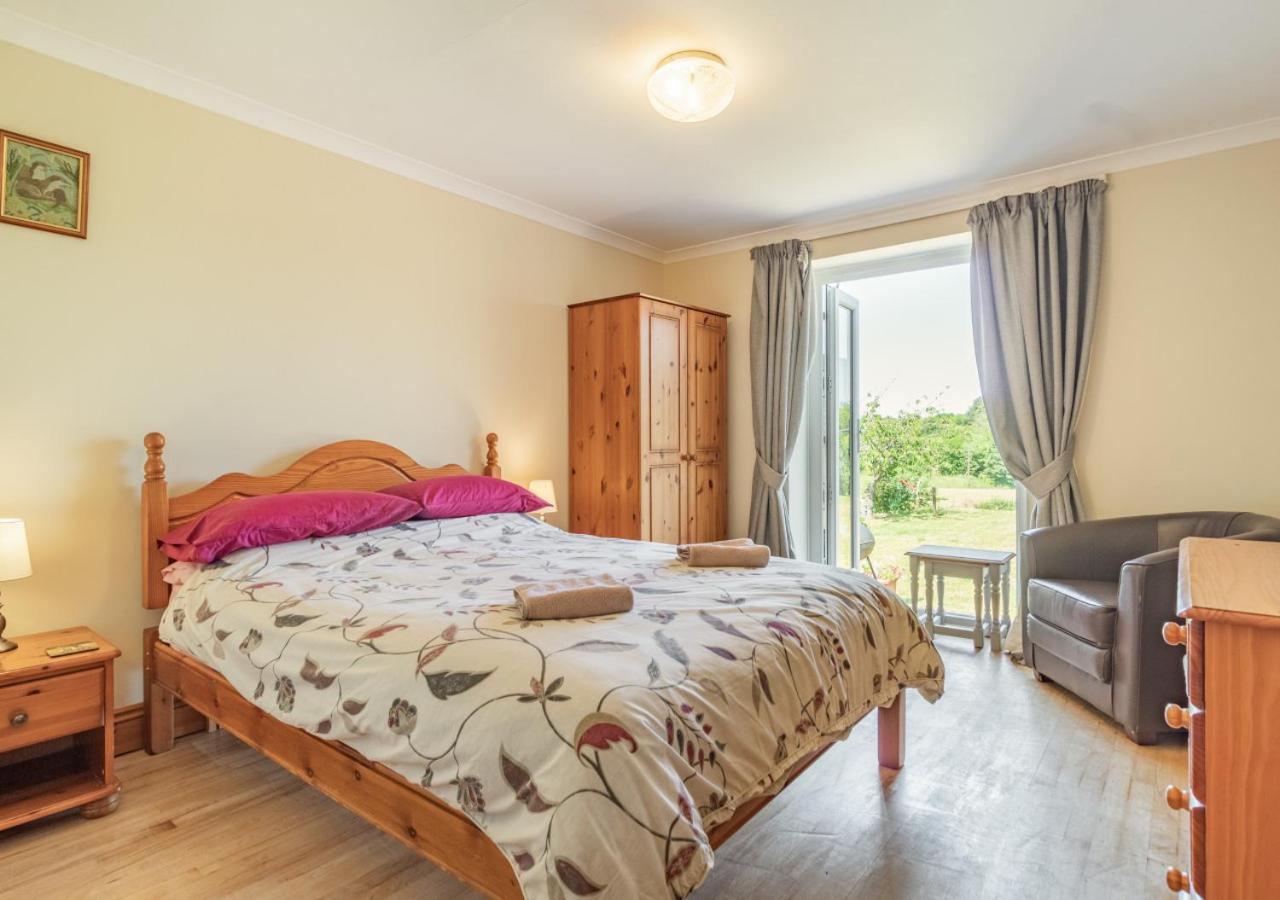 4 Bed in East Barsham oc-2180