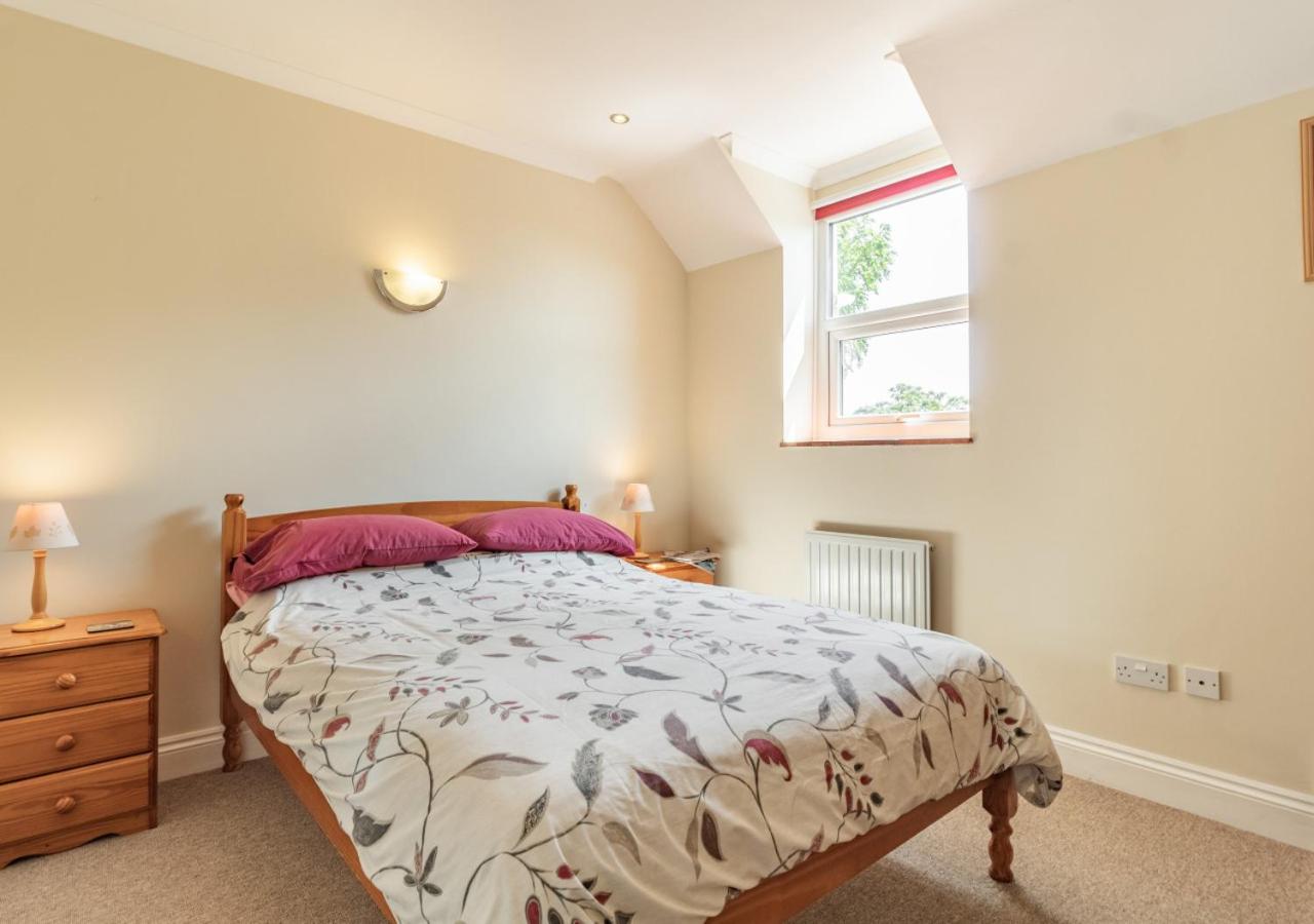 4 Bed in East Barsham oc-2180