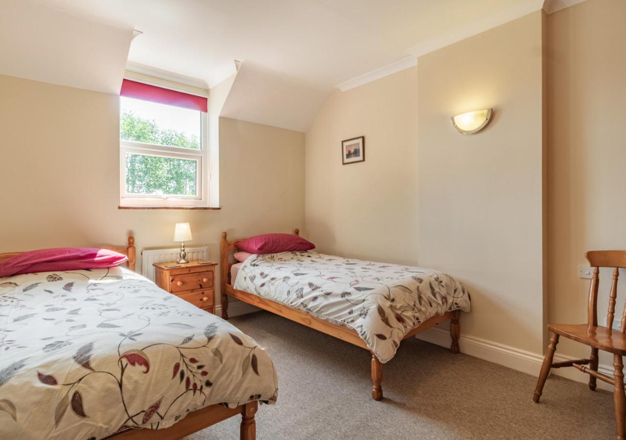 4 Bed in East Barsham oc-2180