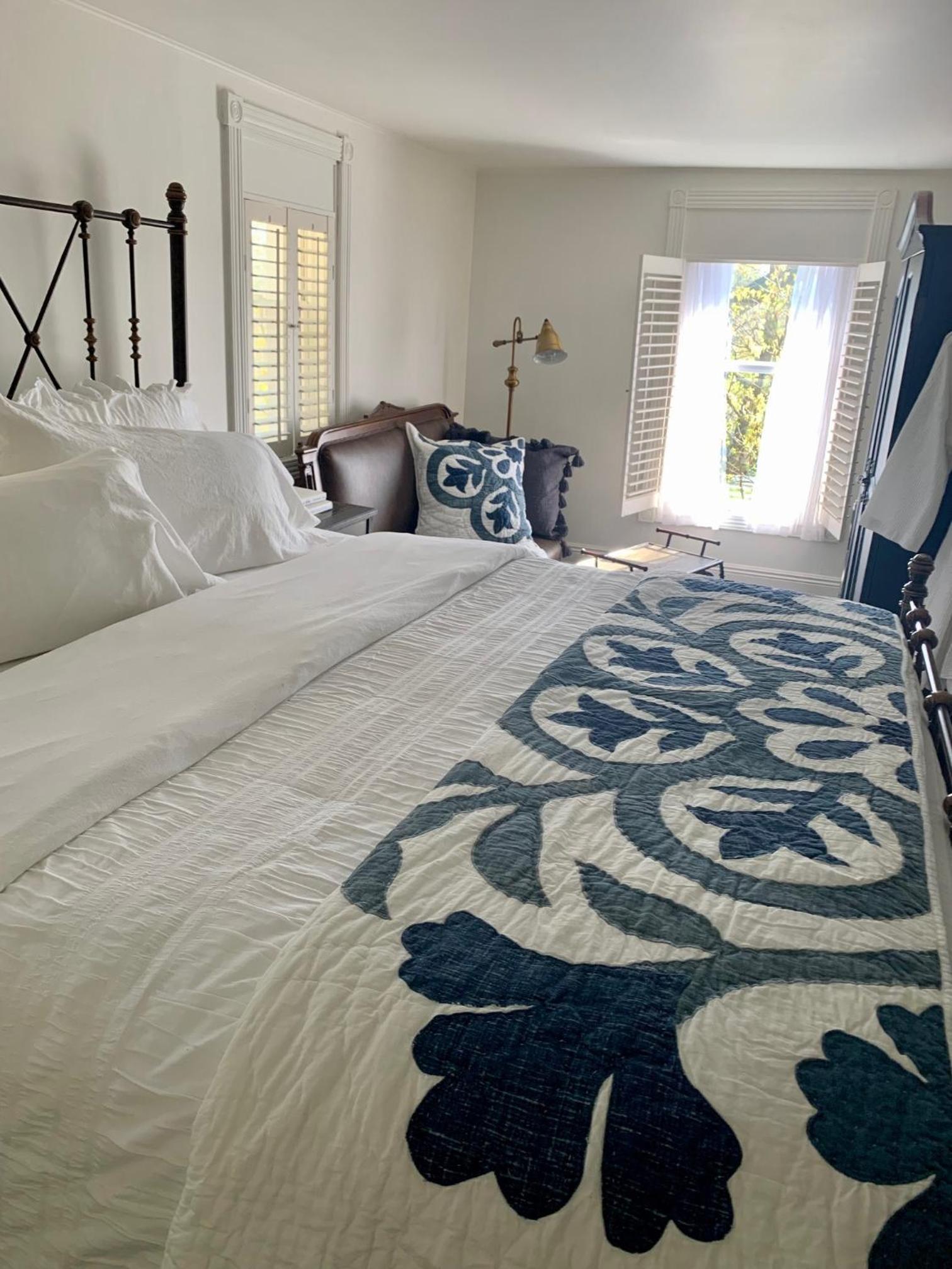 Plantation House Bed & Breakfast