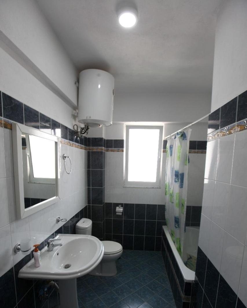 Deluxe Apartments