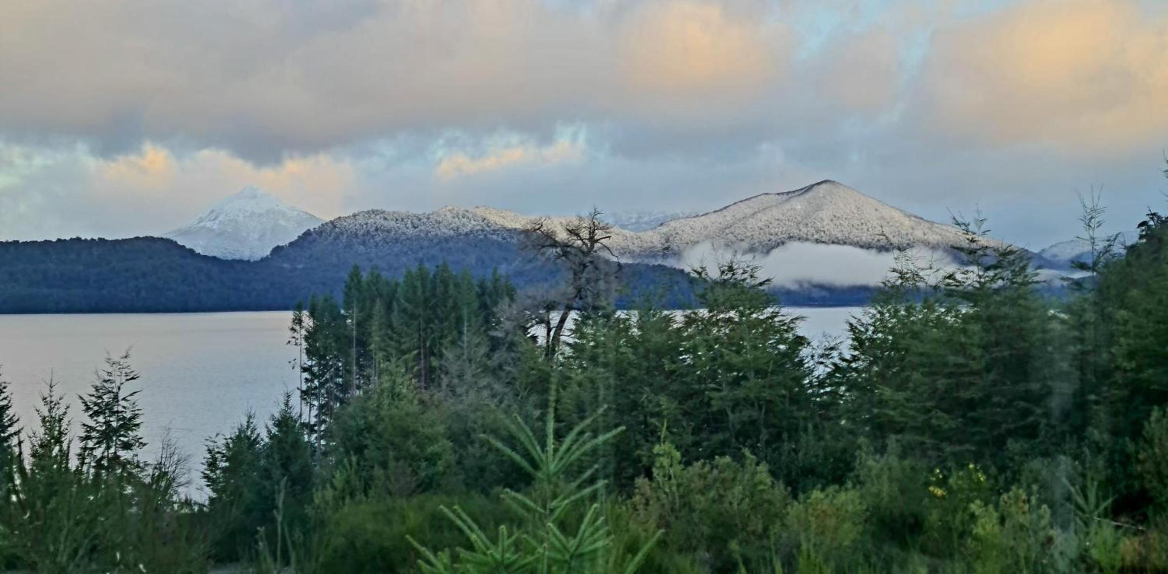 Puerto Esmeralda ESPECTACULAR DEPTO CON VISTA AL LAGO NAHUEL HUAPI