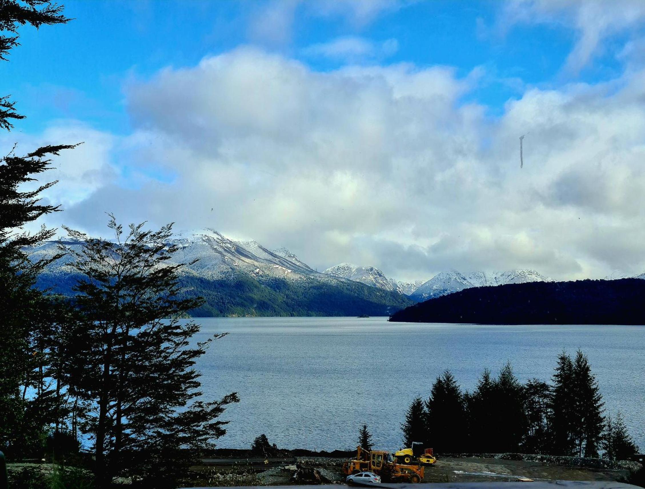Puerto Esmeralda ESPECTACULAR DEPTO CON VISTA AL LAGO NAHUEL HUAPI