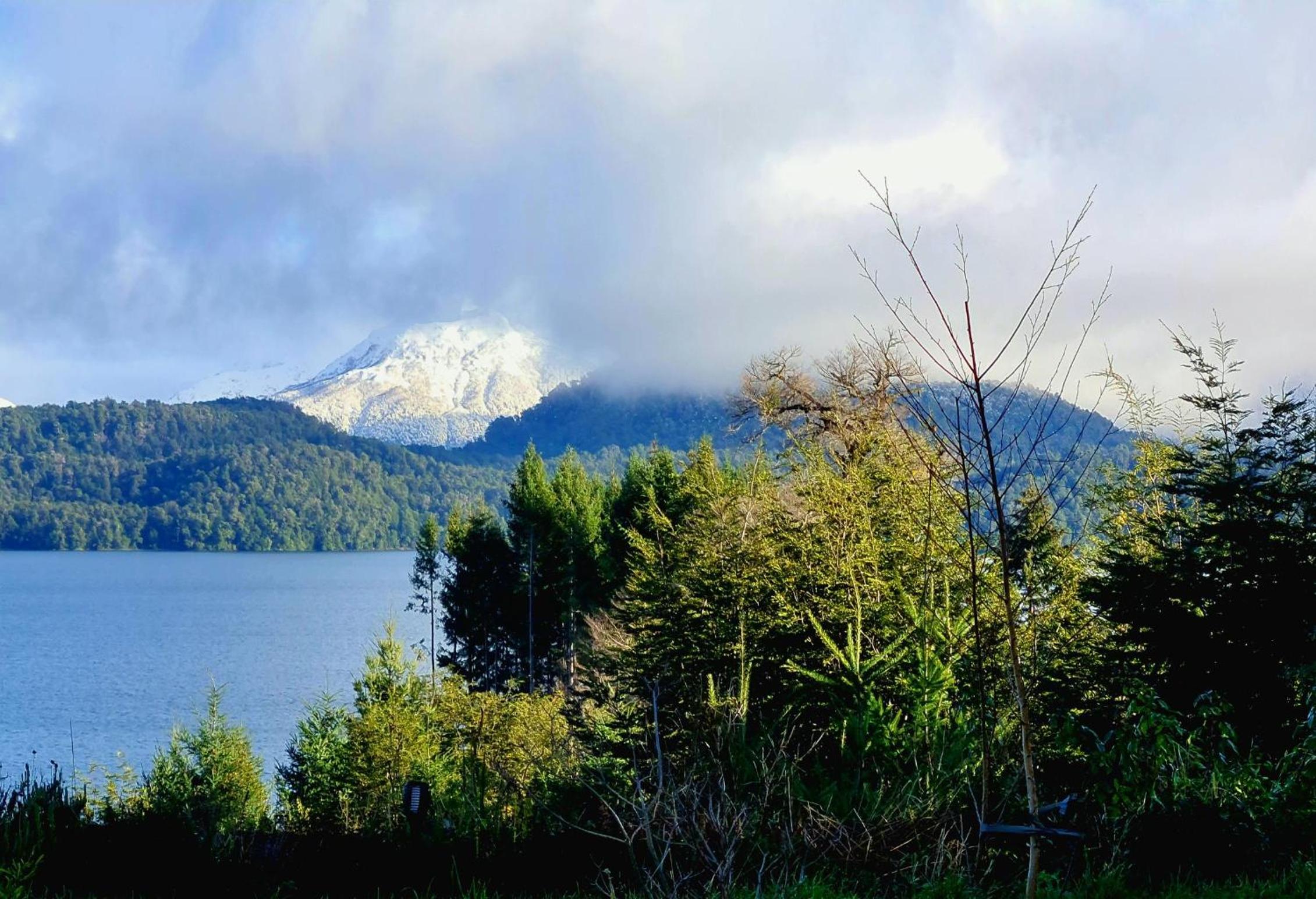 Puerto Esmeralda ESPECTACULAR DEPTO CON VISTA AL LAGO NAHUEL HUAPI