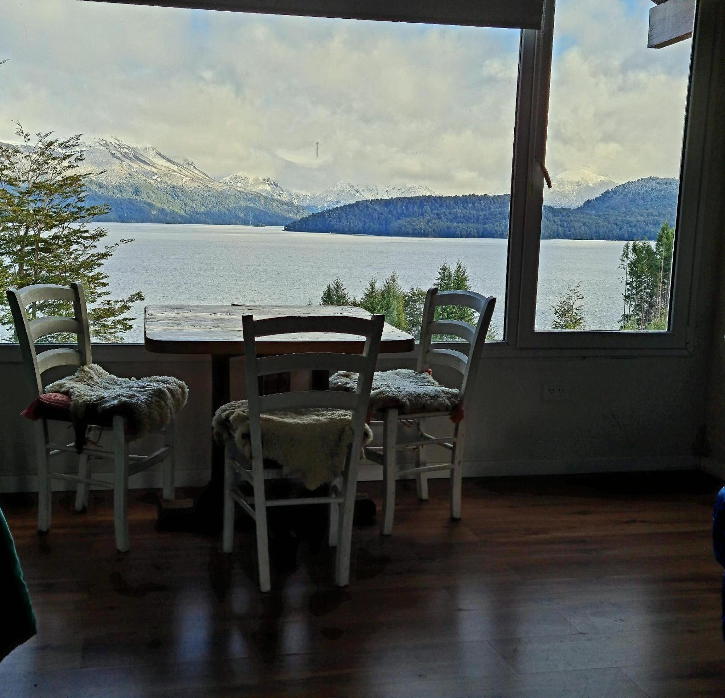 Puerto Esmeralda ESPECTACULAR DEPTO CON VISTA AL LAGO NAHUEL HUAPI