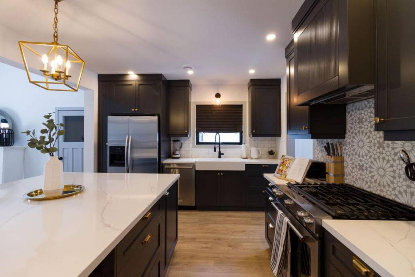 Walk to Downtown Picton, 4-bedroom