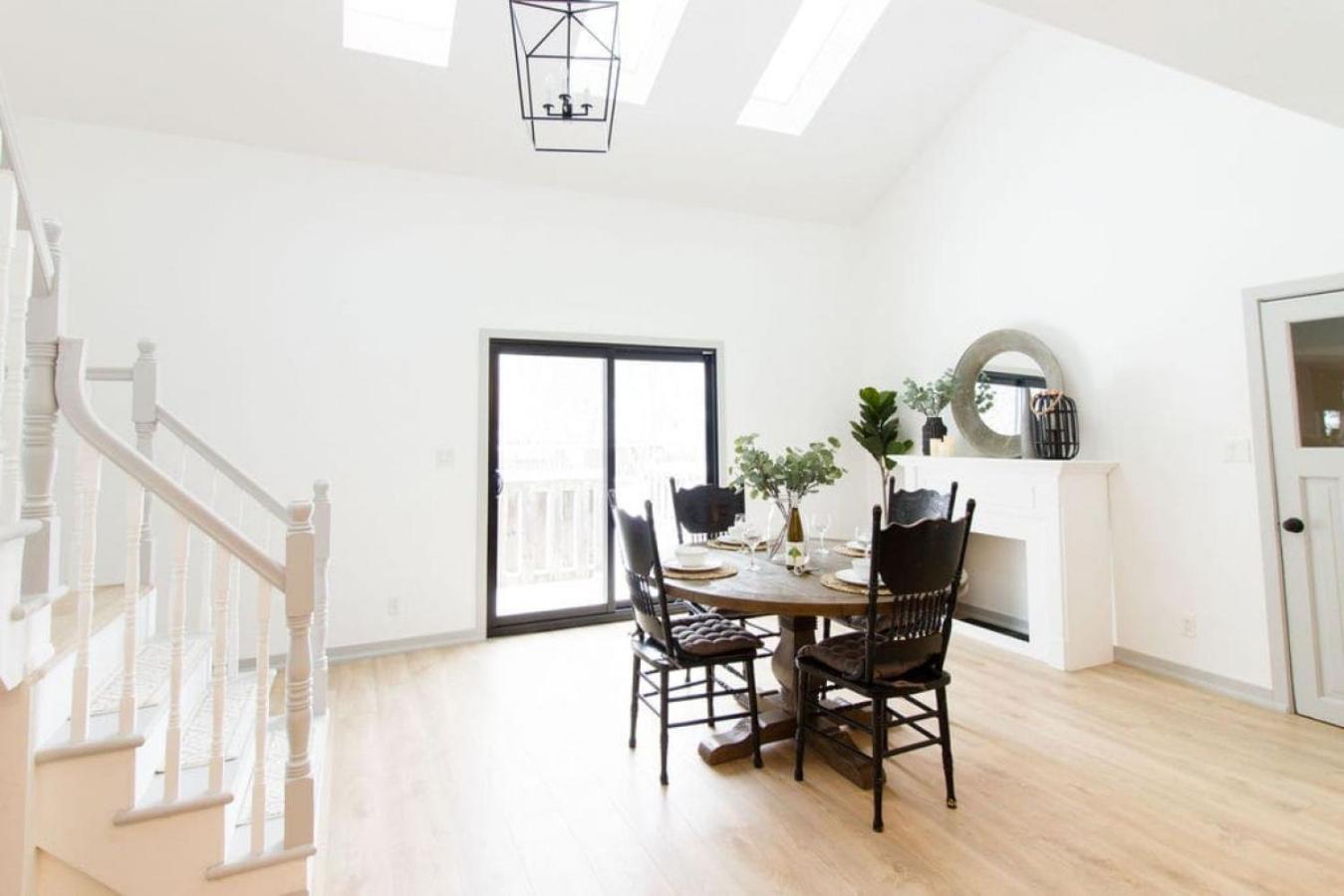 Walk to Downtown Picton, 4-bedroom