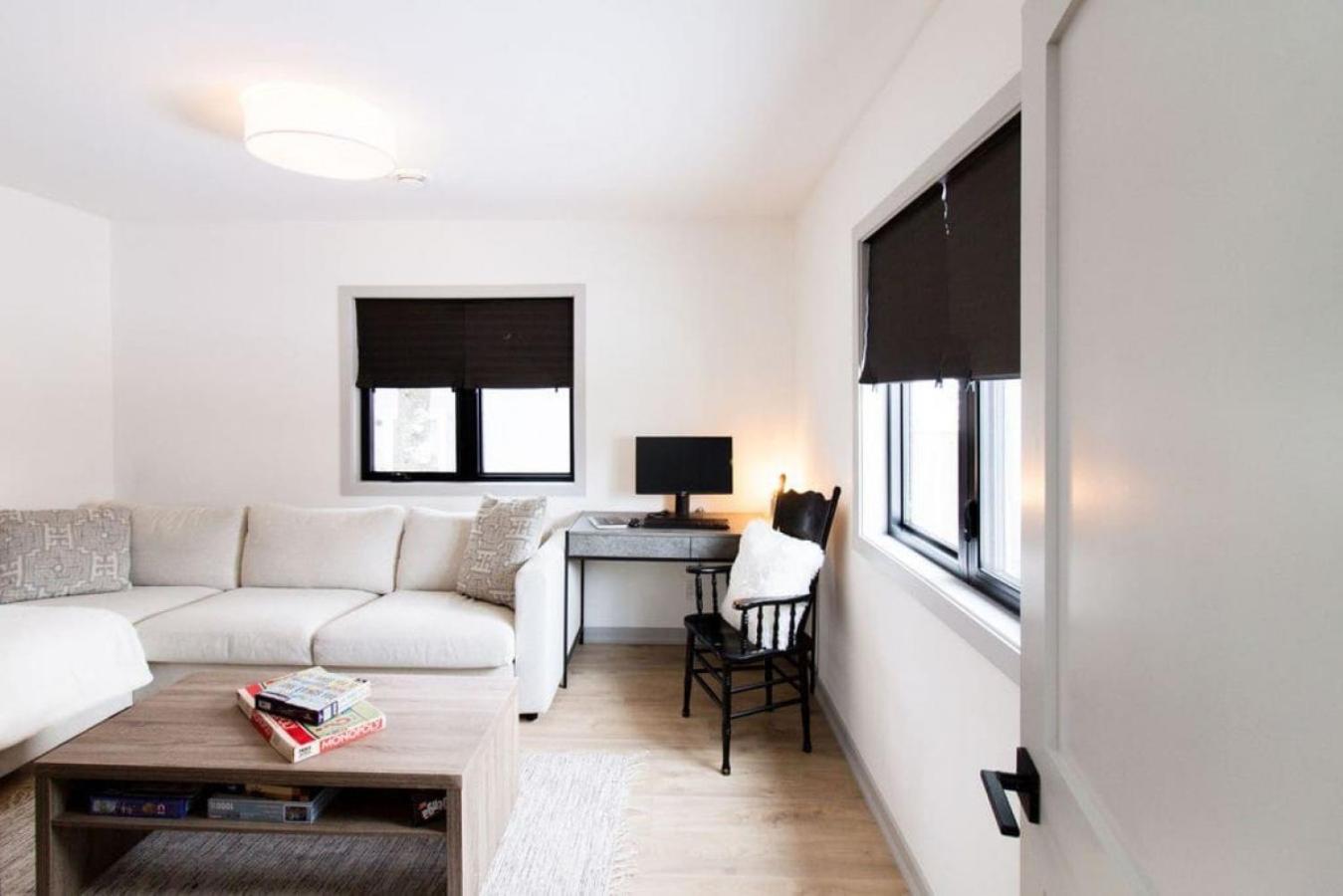 Walk to Downtown Picton, 4-bedroom