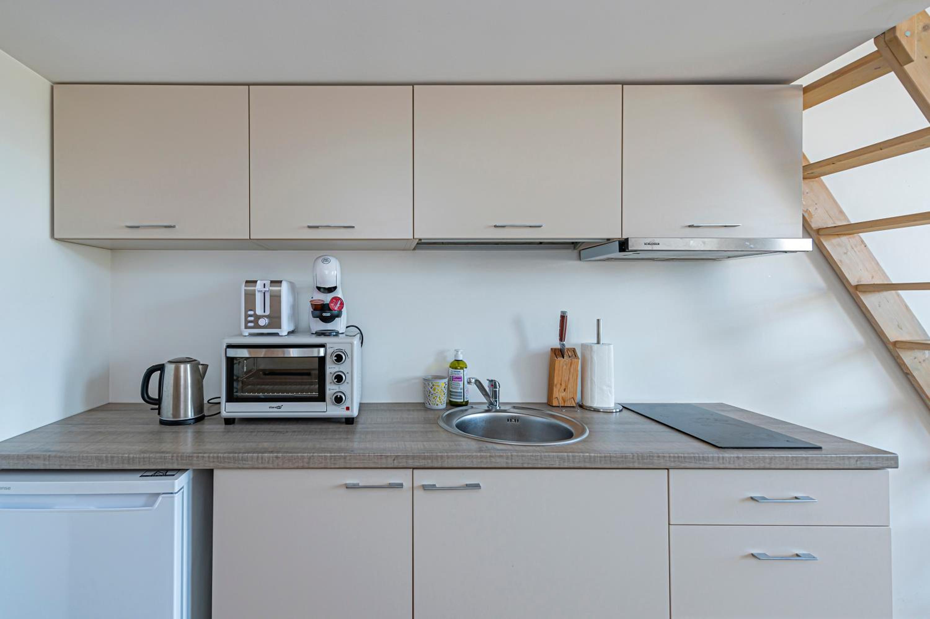 New Town loft apartment with air conditioning by Polo Apartments view 5