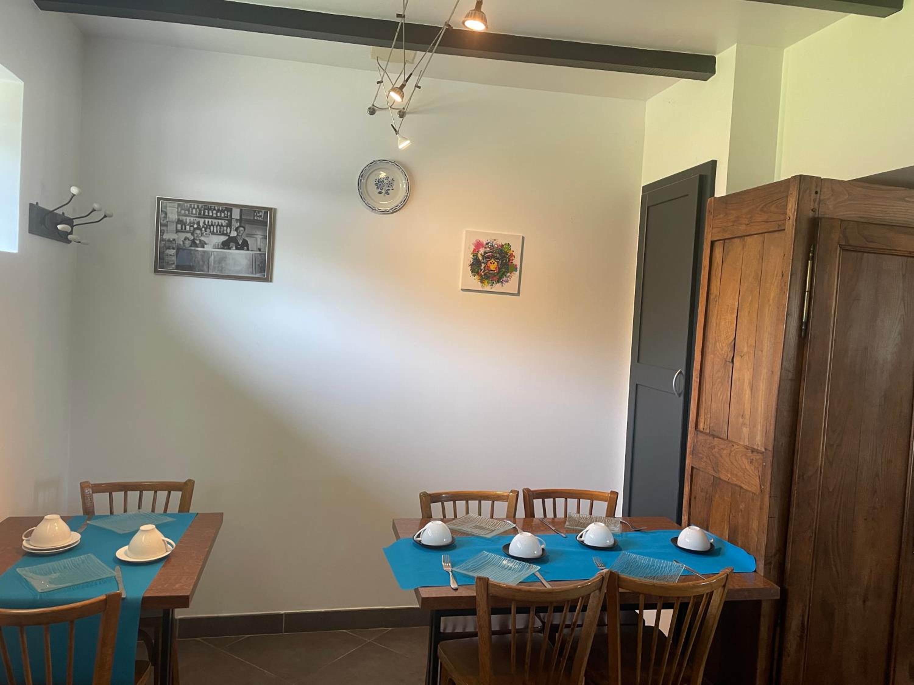 restaurant