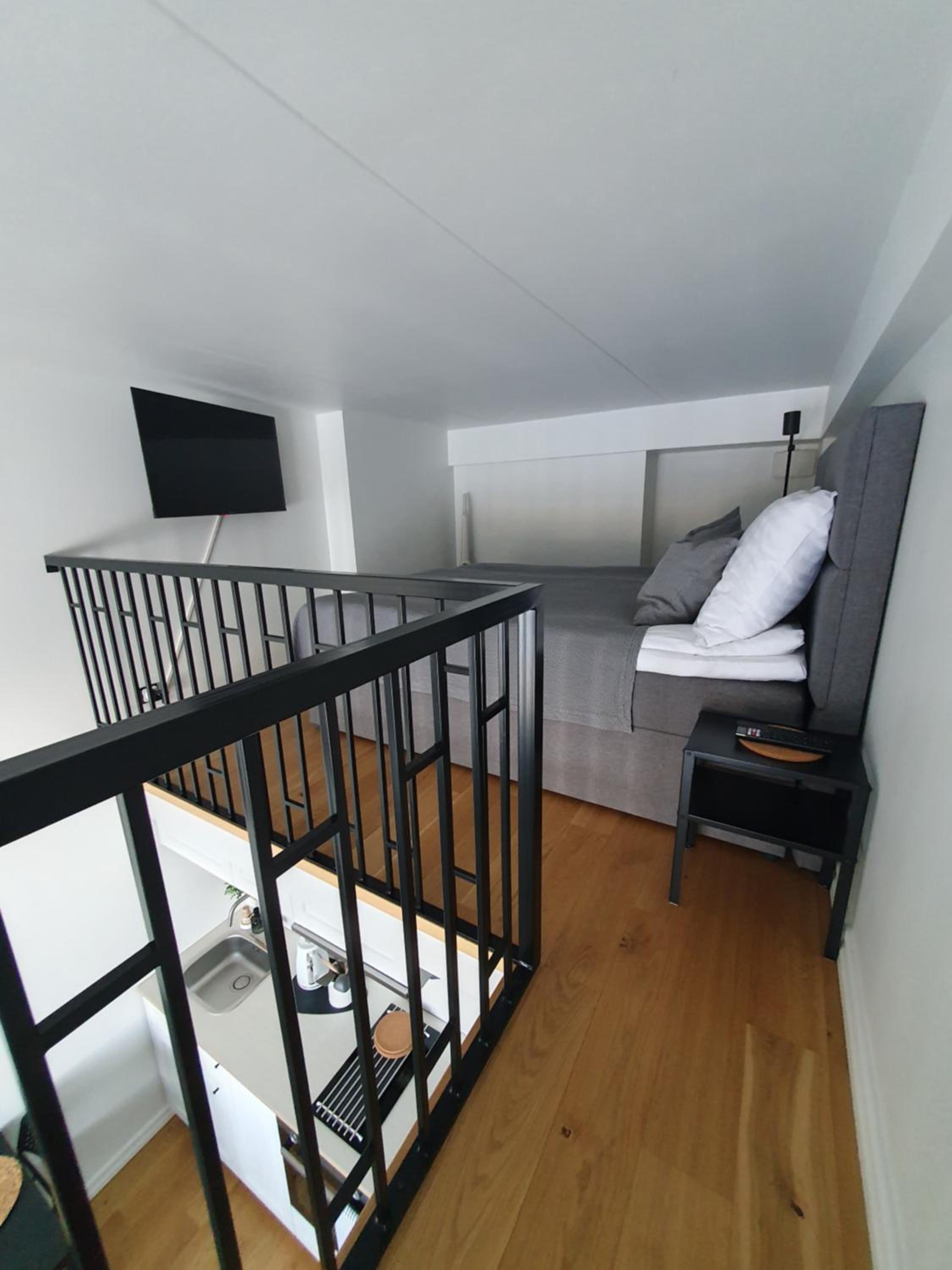 Photo 6