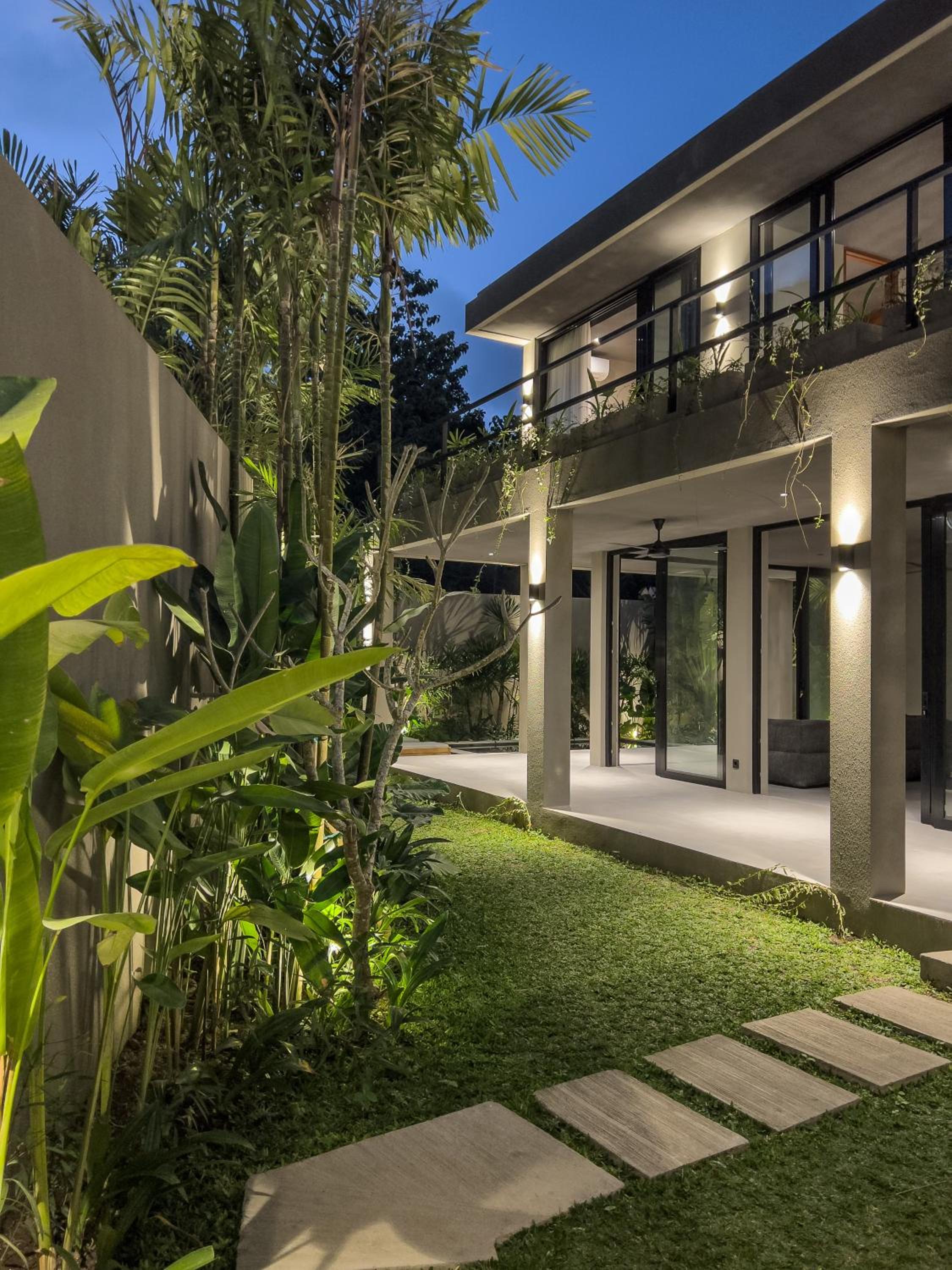 Aloha Villas - Modern villas with private pool and lush gardens view 2