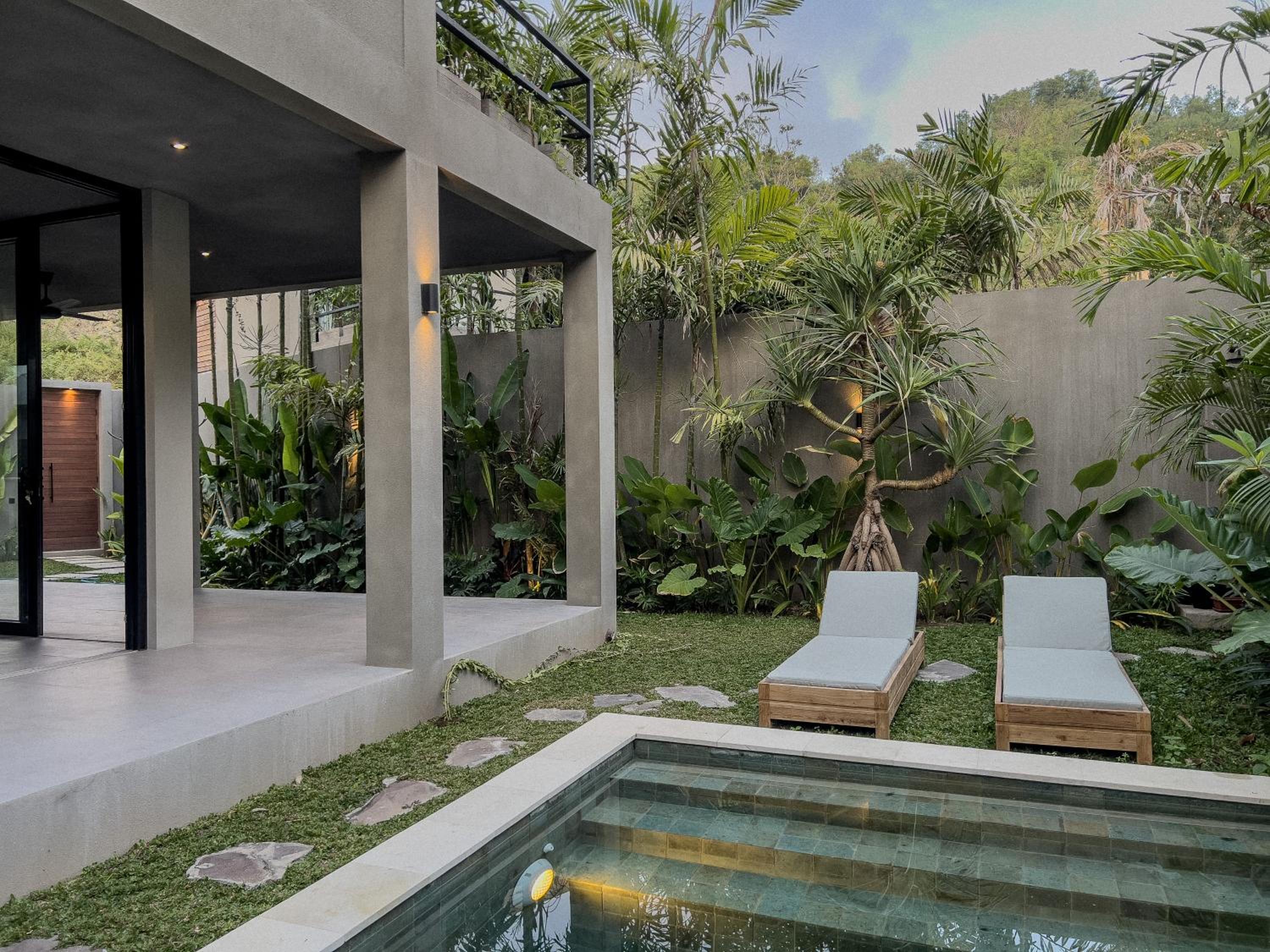 Aloha Villas - Modern villas with private pool and lush gardens view 3