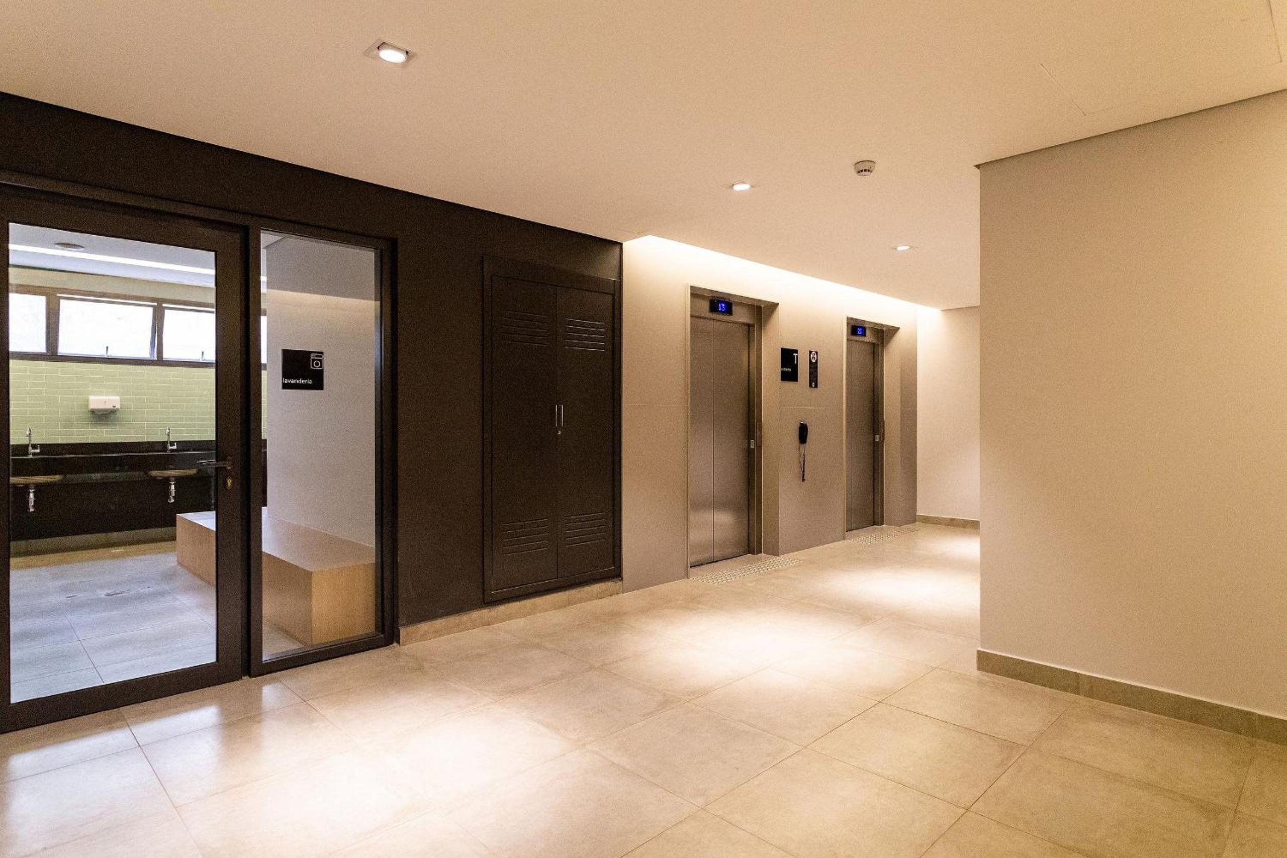 42m² | Washer | Parking | Near Paulista Av.