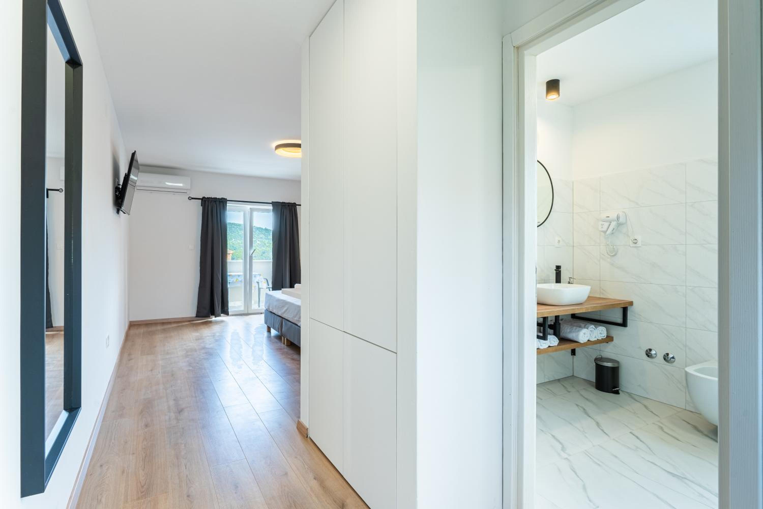 Apartments & Rooms Klemenc