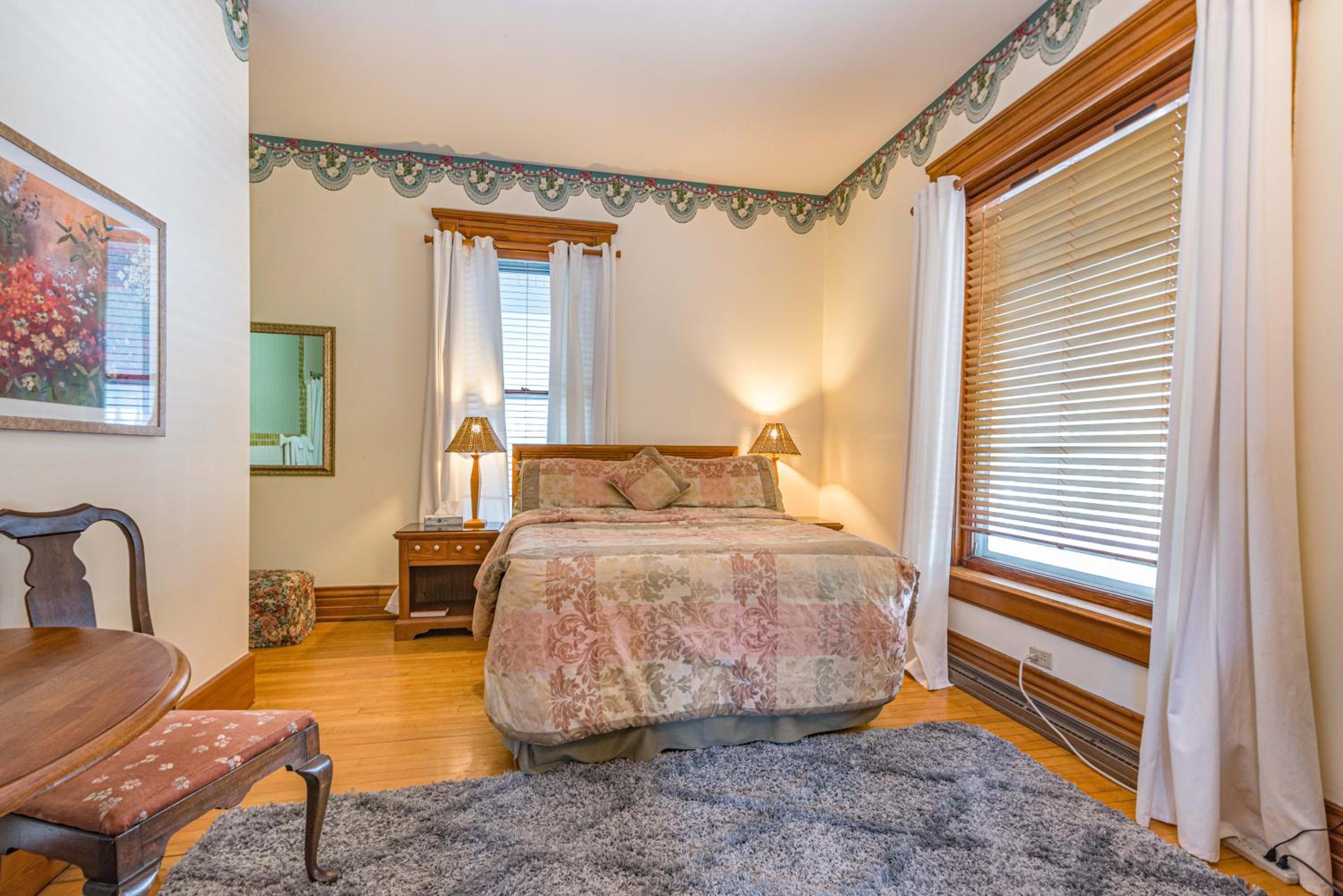 White Rose Inns & Motel