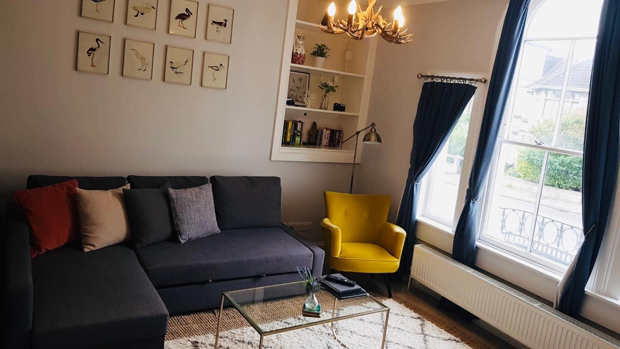 Willoughby Apartment