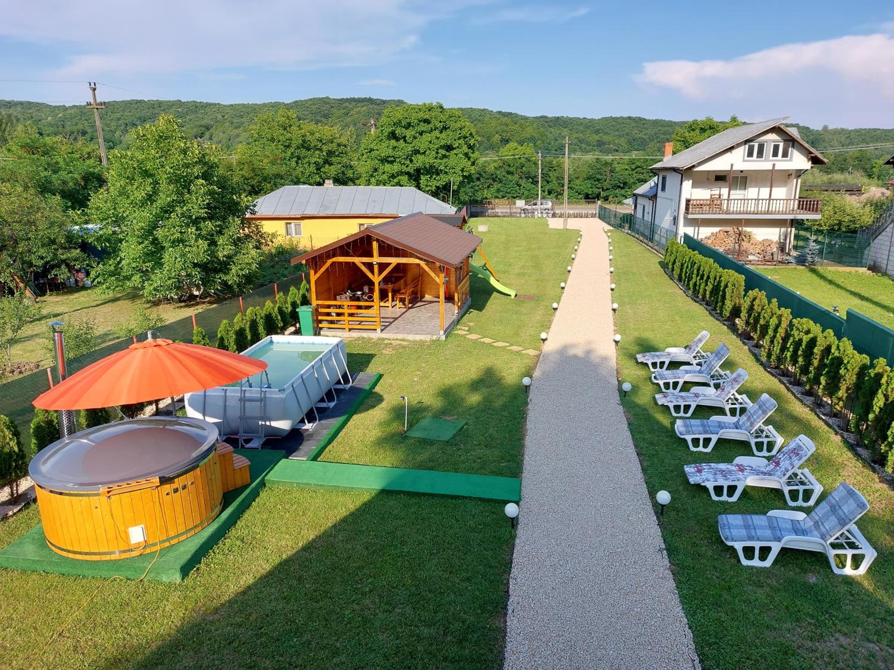 Cabana A-frame Nis view 2