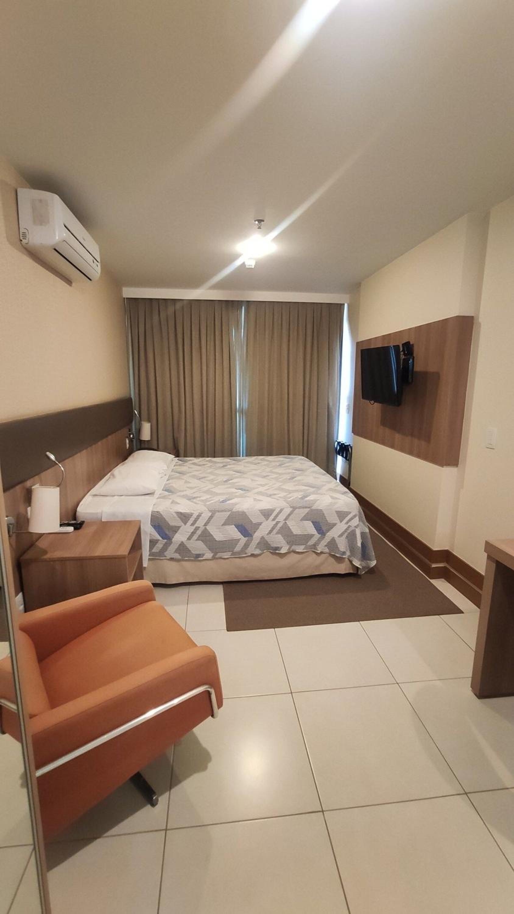 A813 AD Flat Particular Setor Hoteleiro Wi-Fi e Piscina