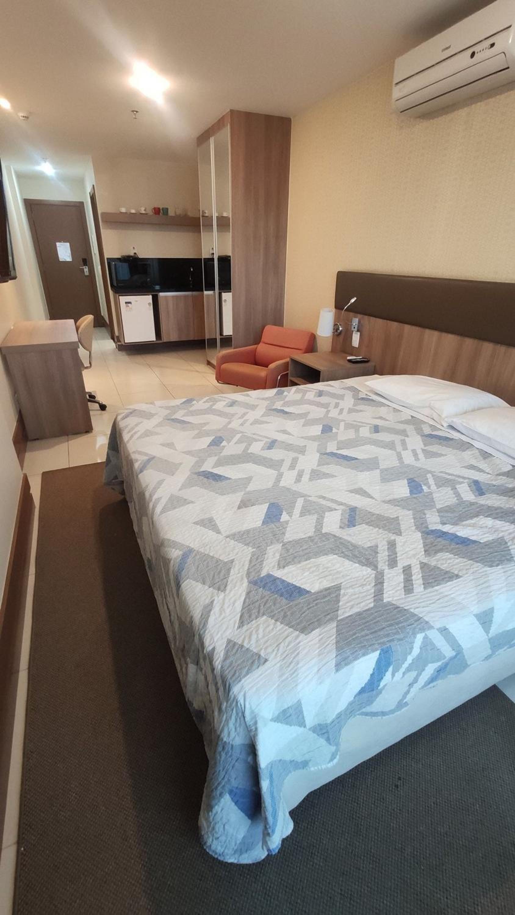 A813 AD Flat Particular Setor Hoteleiro Wi-Fi e Piscina