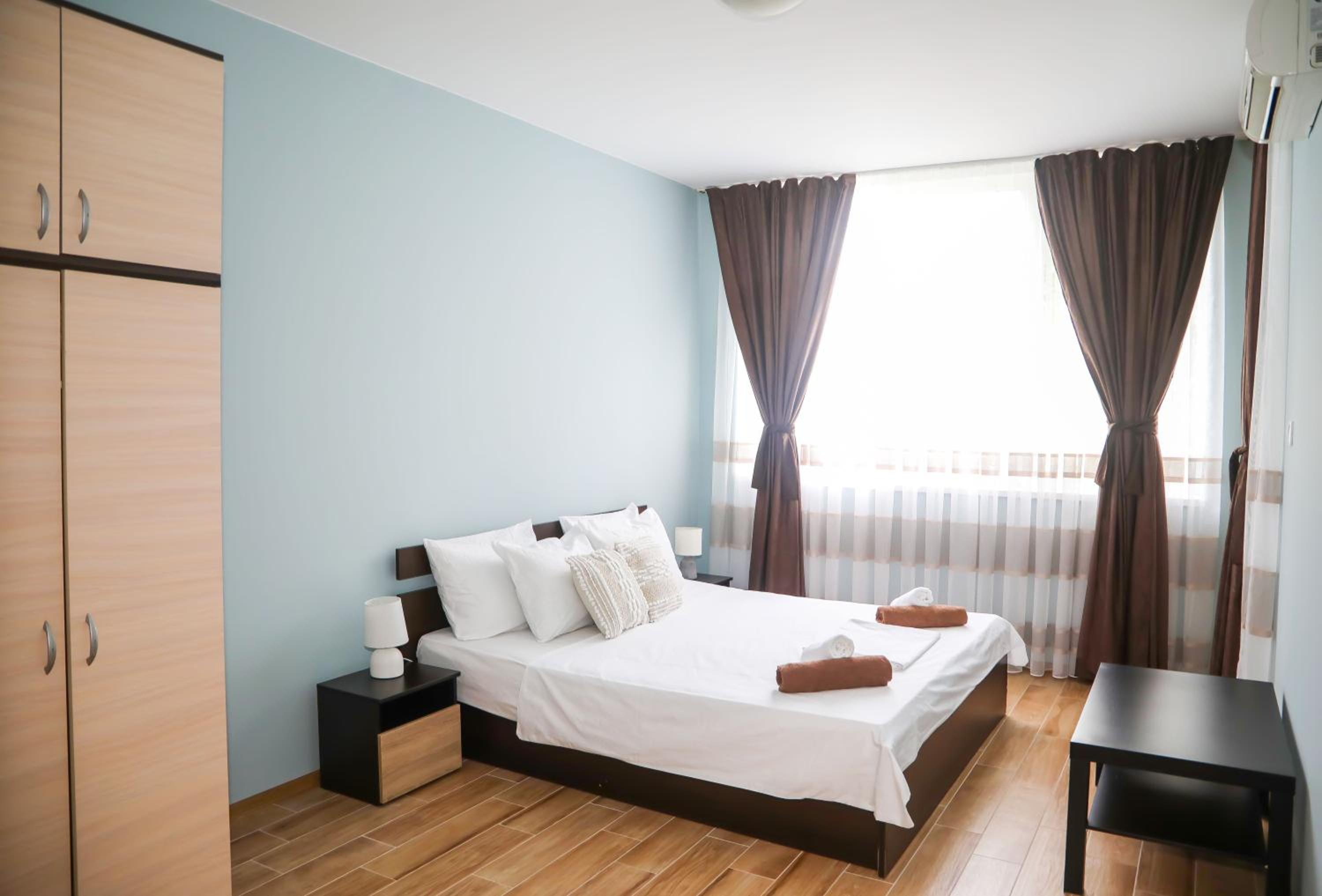 Luxury First Line apartment with pool and sea view in complex Oazis