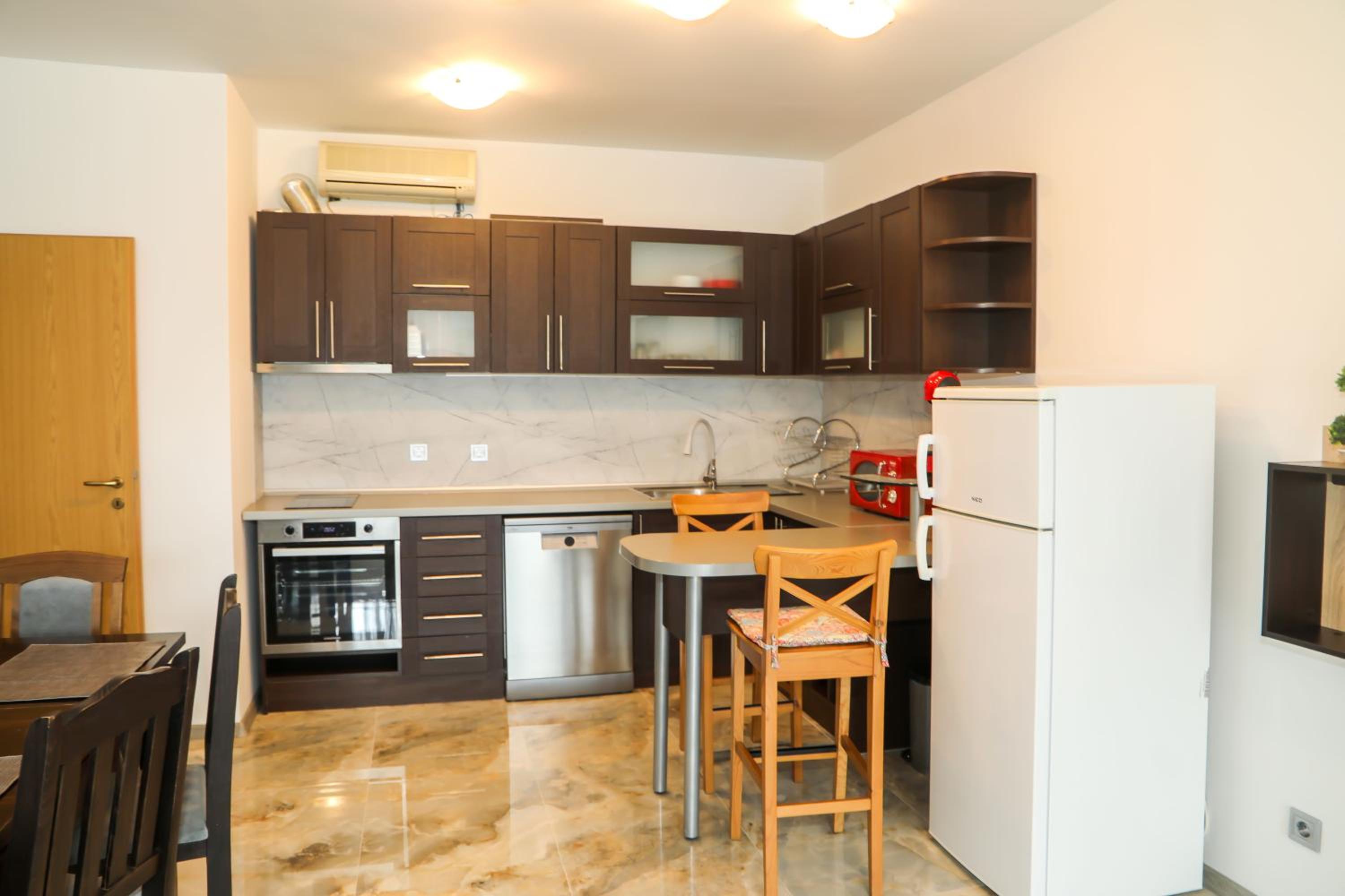 Luxury First Line apartment with pool and sea view in complex Oazis