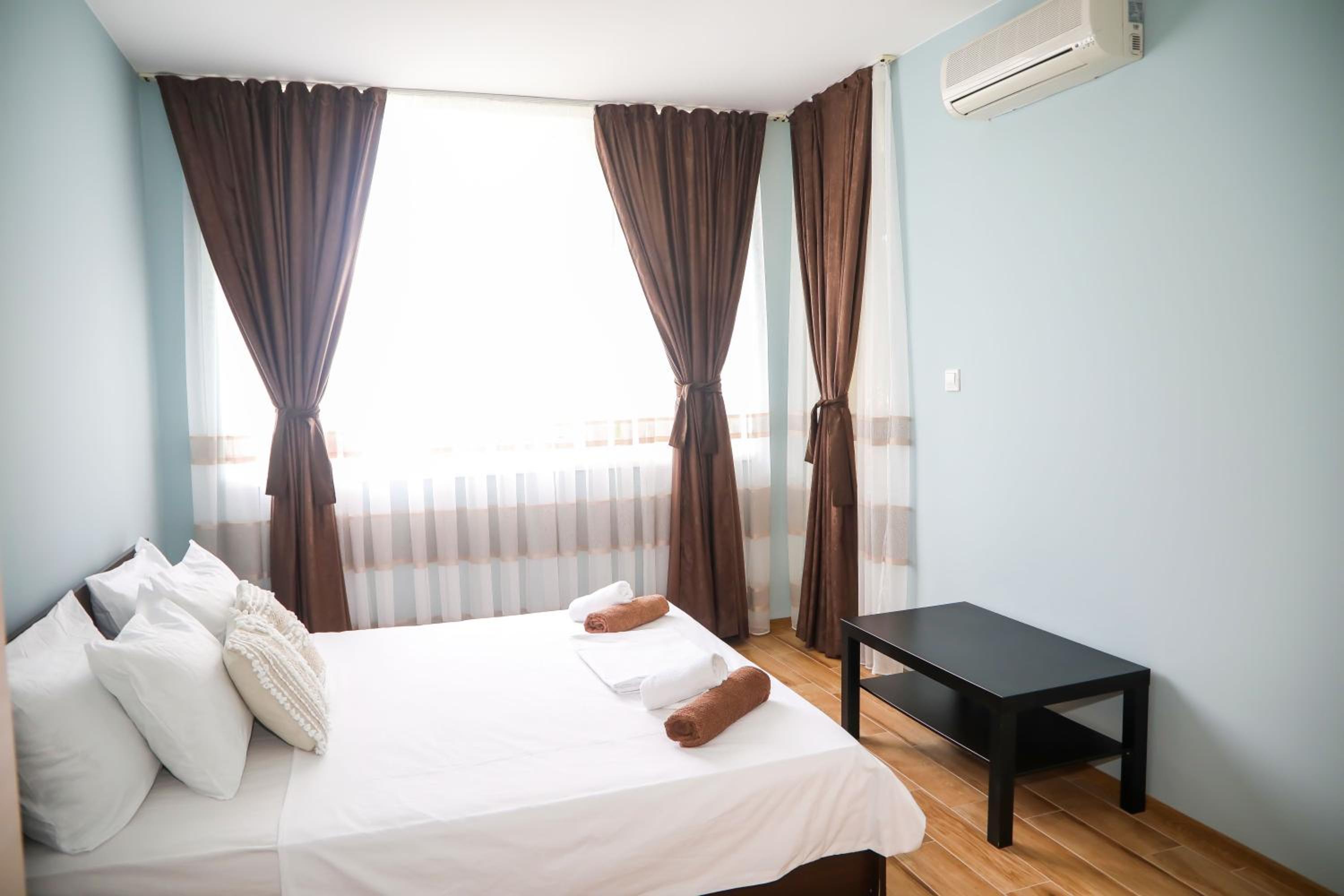 Luxury First Line apartment with pool and sea view in complex Oazis