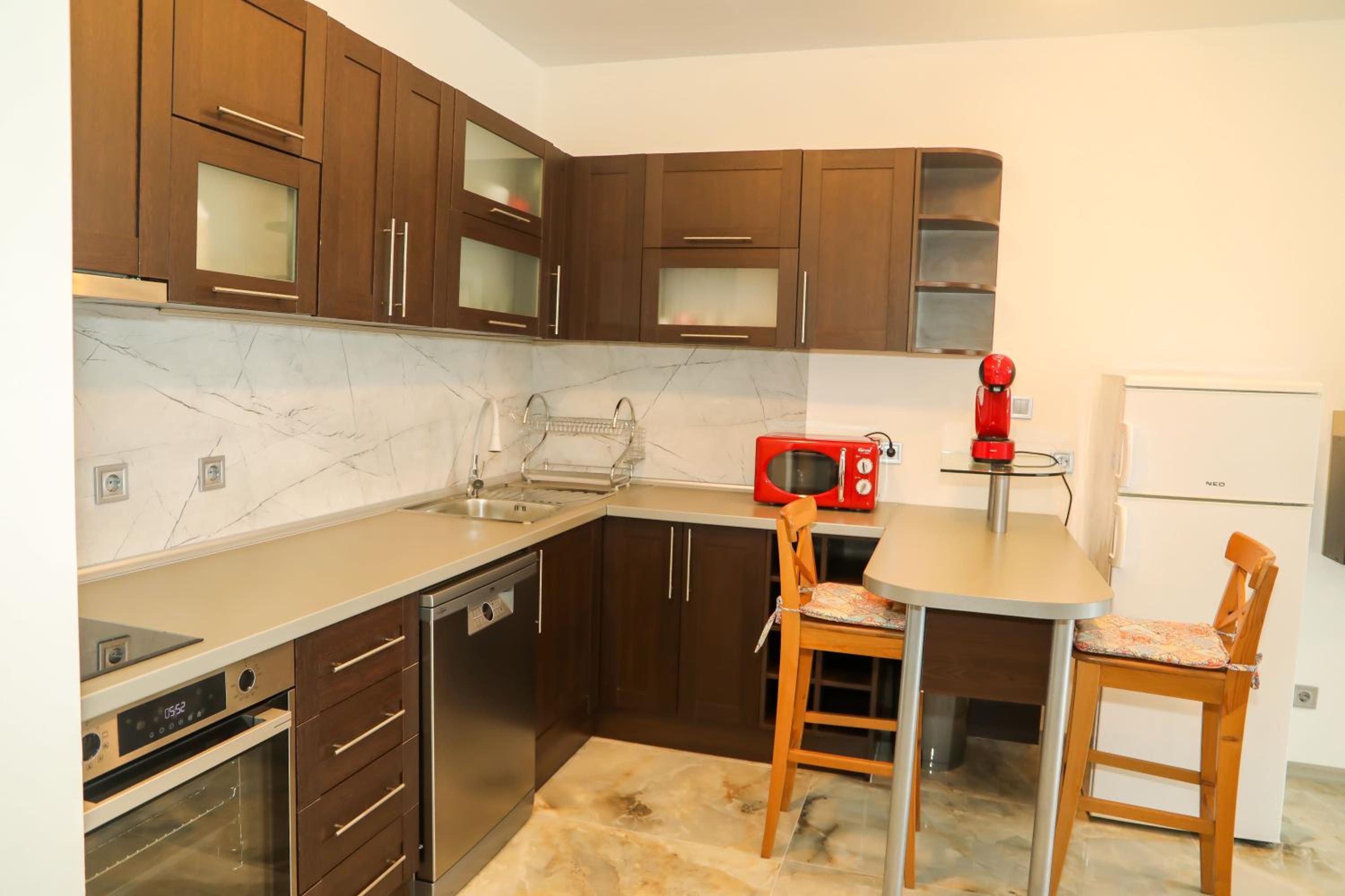 Luxury First Line apartment with pool and sea view in complex Oazis