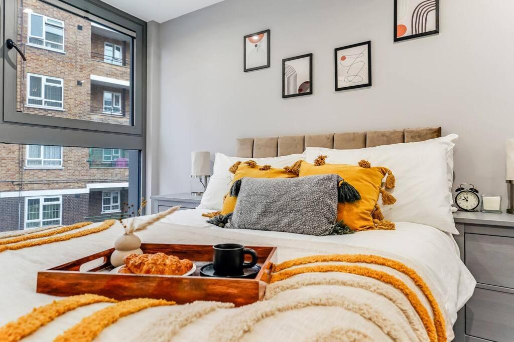 Modern 1 Bed Apt by Old Street / Shoreditch