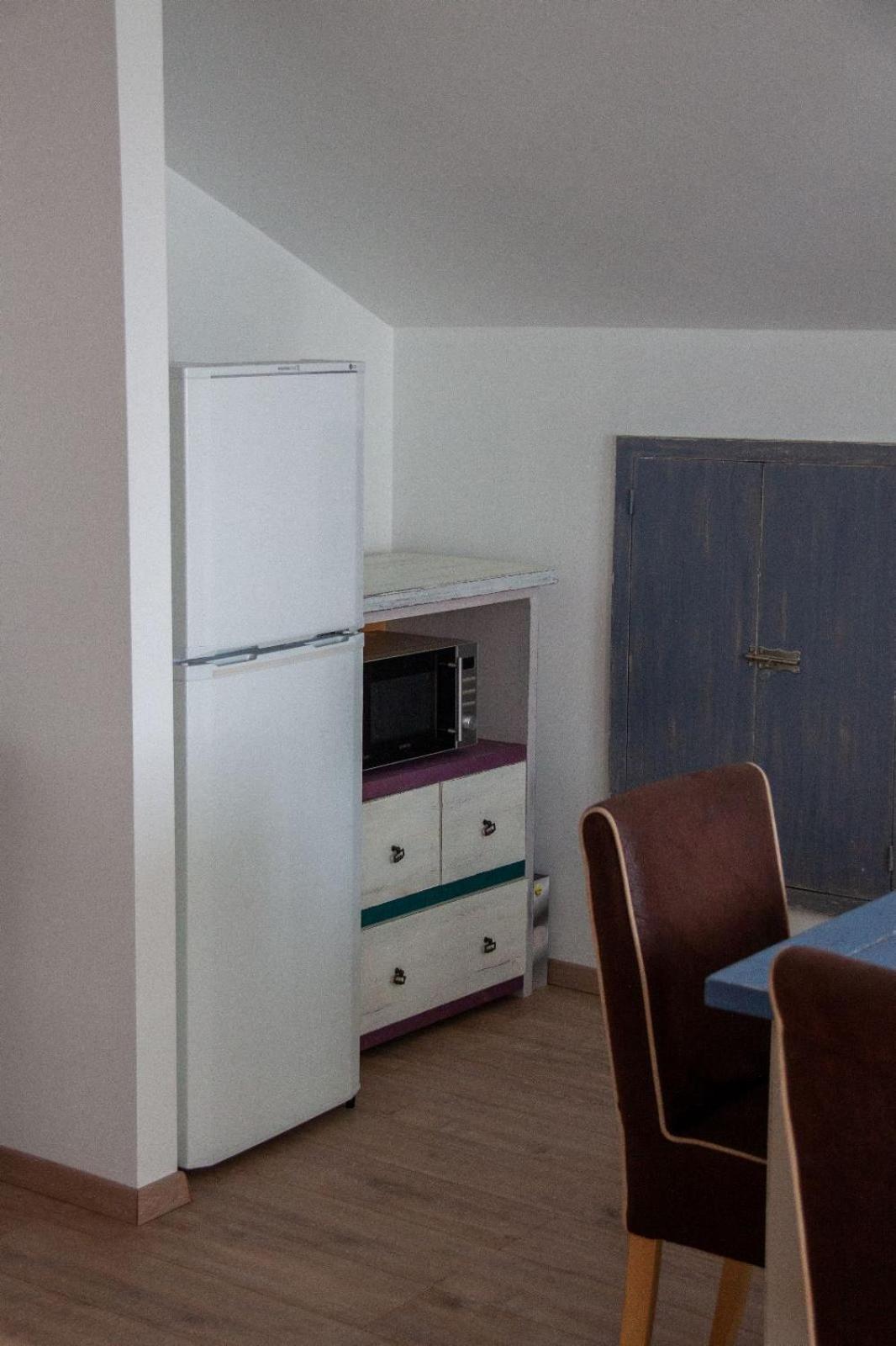 Apartment Mate