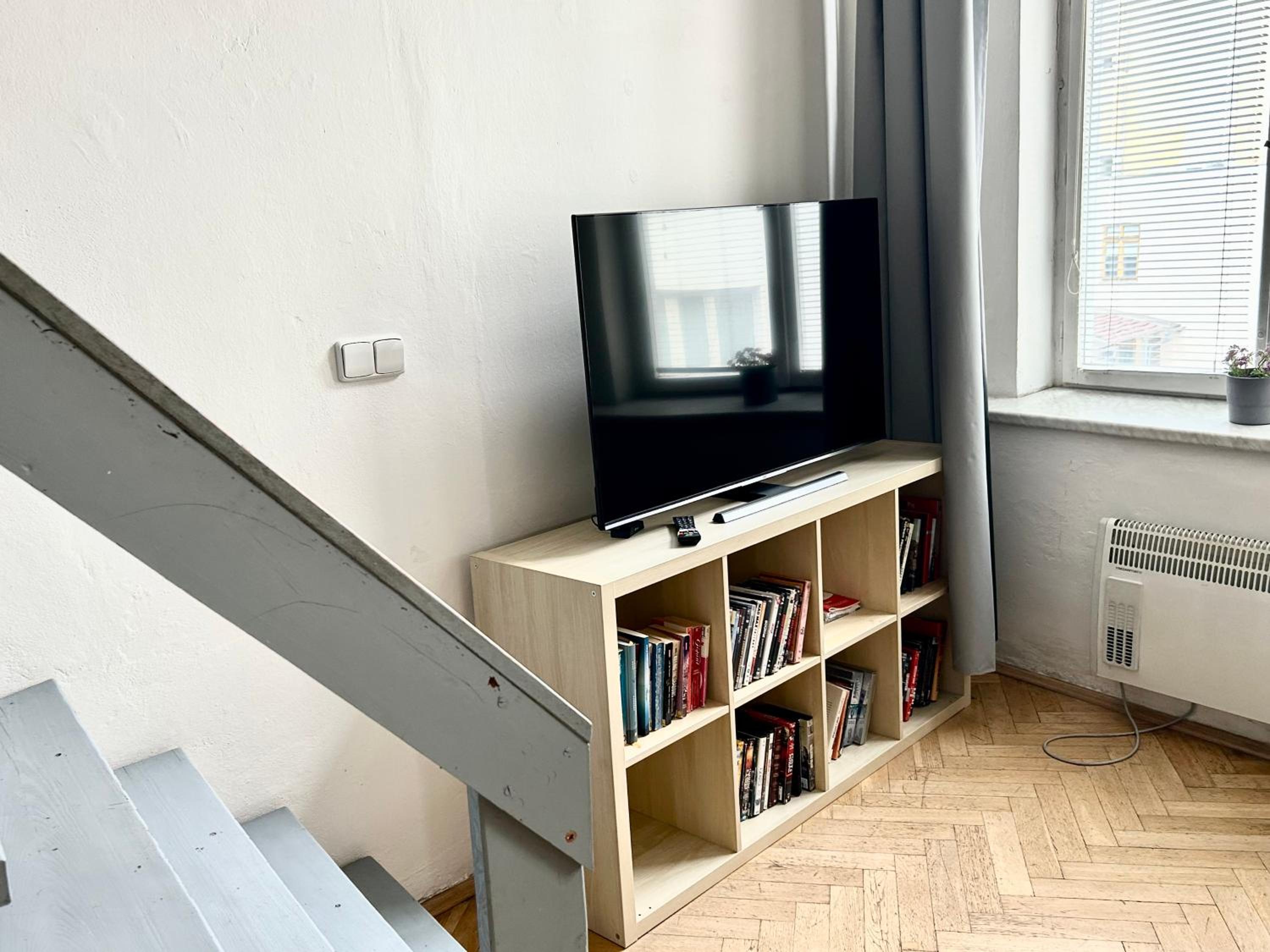 PARTY HOUSE PRAGUE - Apartments Ve Smečkách 18, CITY CENTER!!