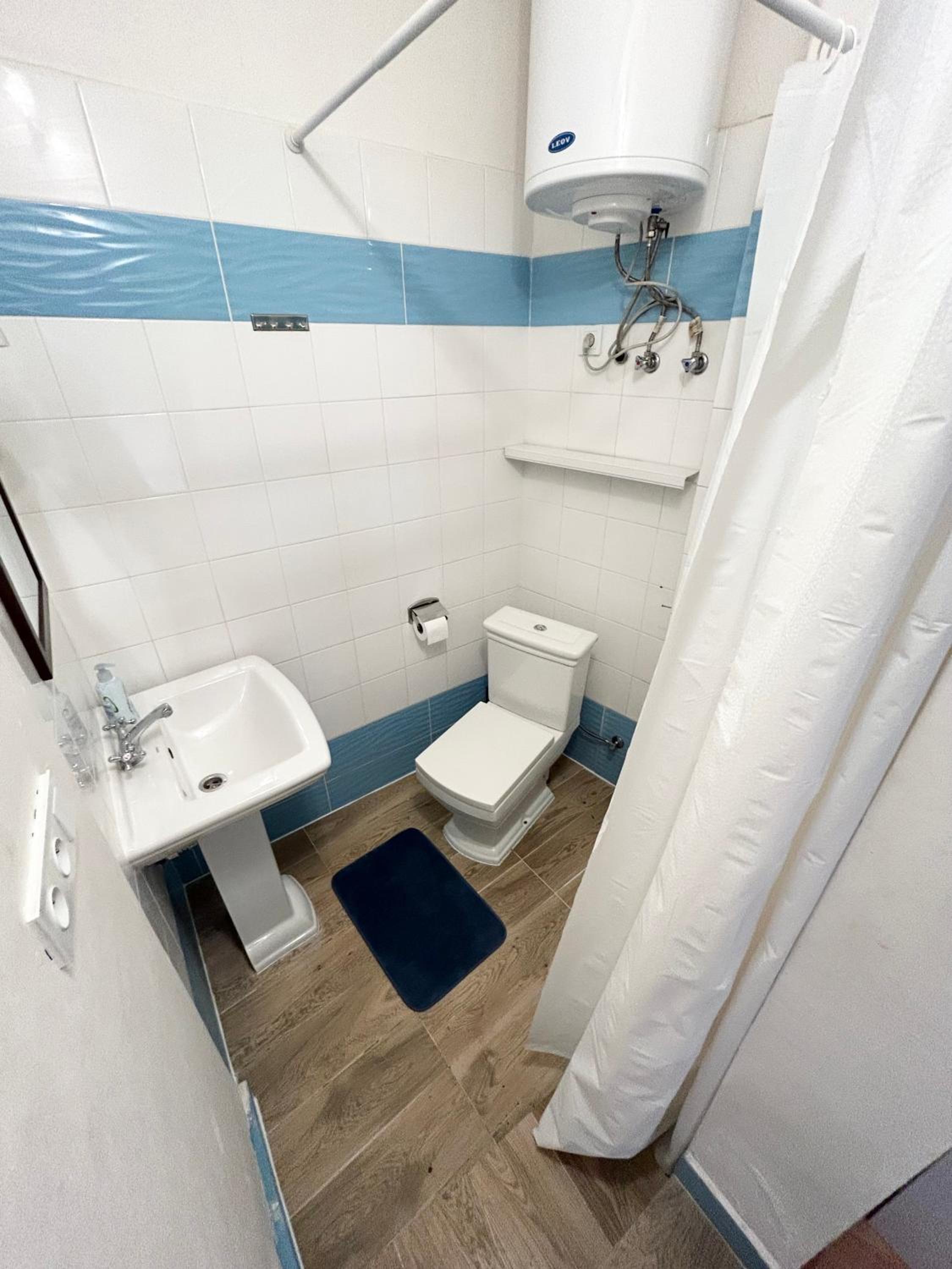 PARTY HOUSE PRAGUE - Apartments Ve Smečkách 18, CITY CENTER!!
